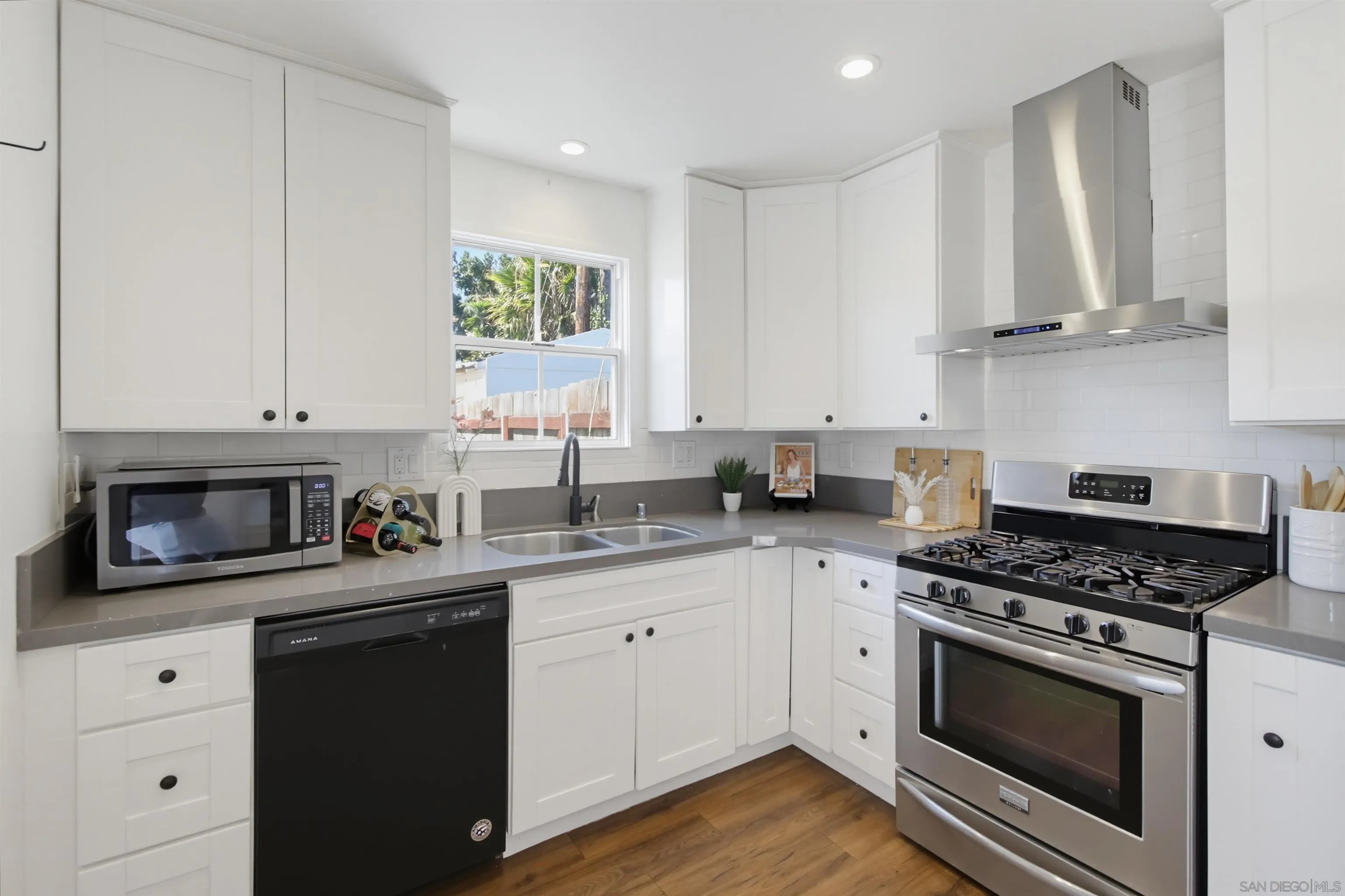 https://cdn.realtyfeed.com/cdn/127/260020384/2e41e287773722a3e7d6b42c9a2eb8b0.webp