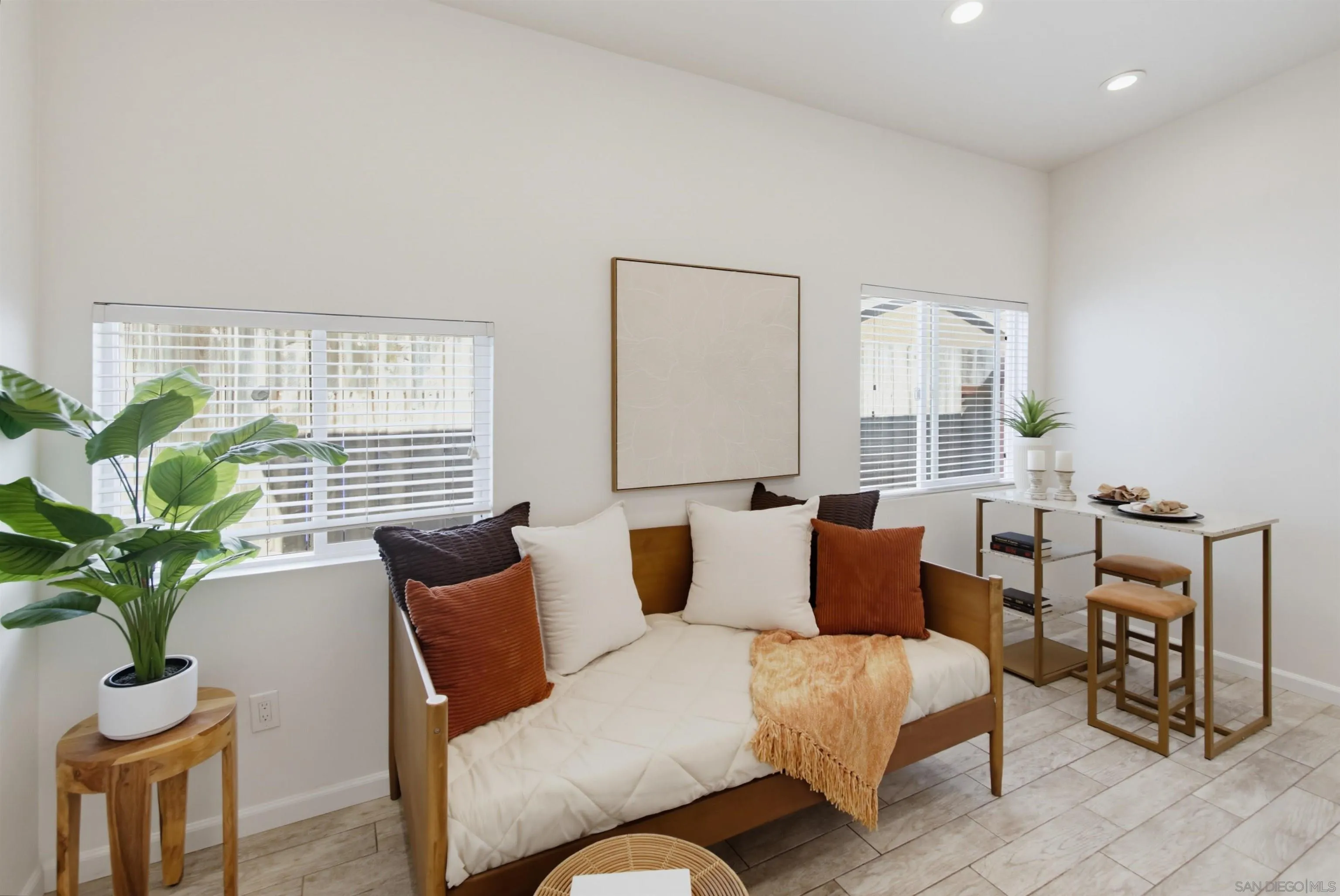 https://cdn.realtyfeed.com/cdn/127/260020384/9a9e6289130d6dd5a5f660dadf9ab840.webp