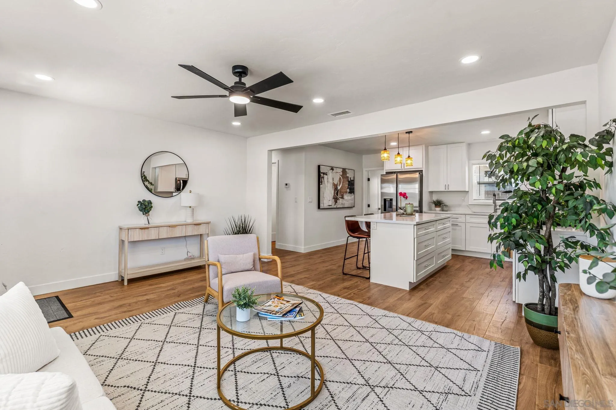 https://cdn.realtyfeed.com/cdn/127/260020385/13582577dd628e7a92de3019ff143e85.webp