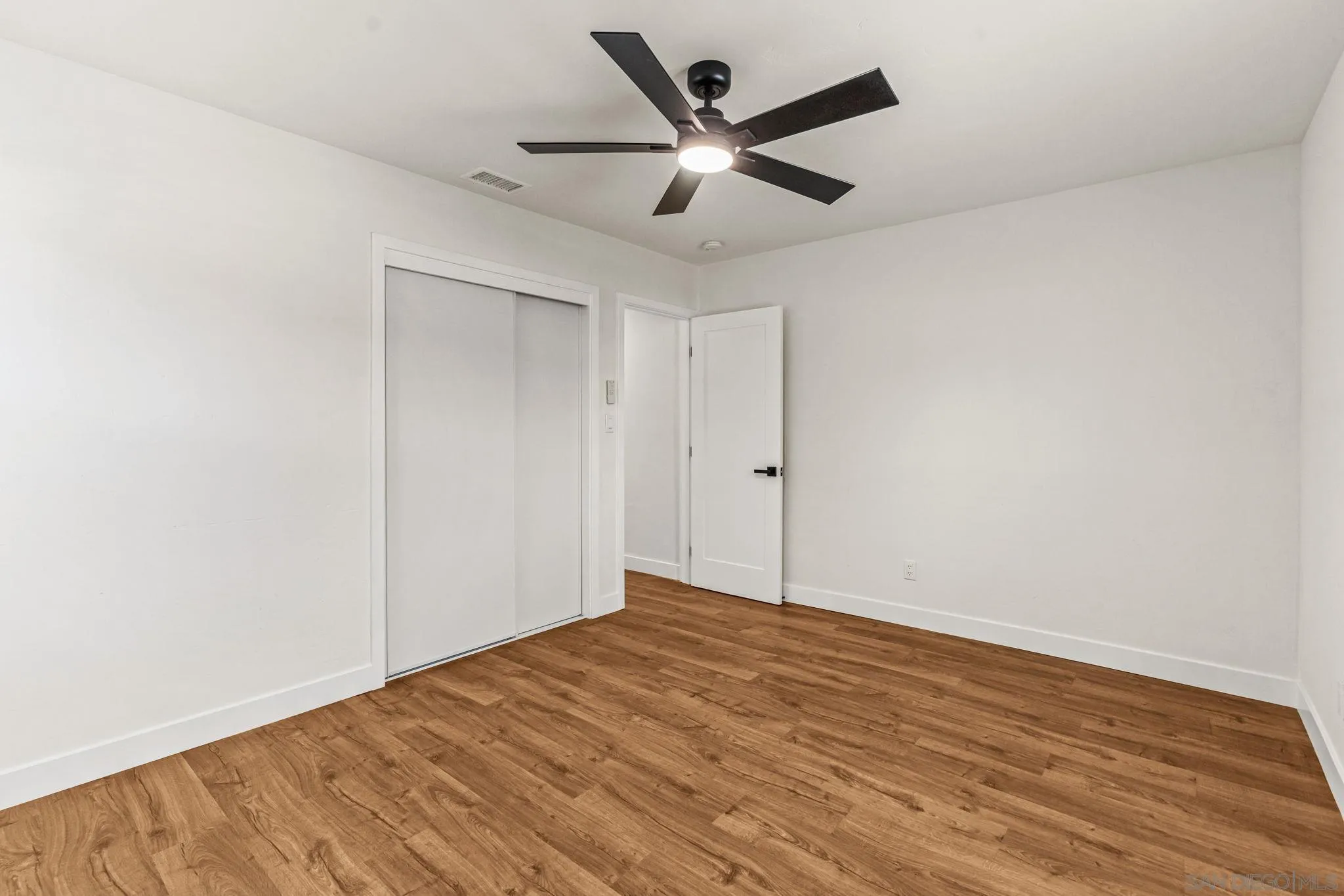 https://cdn.realtyfeed.com/cdn/127/260020385/e44557faf3cf6597f1149cd035d29c3e.webp