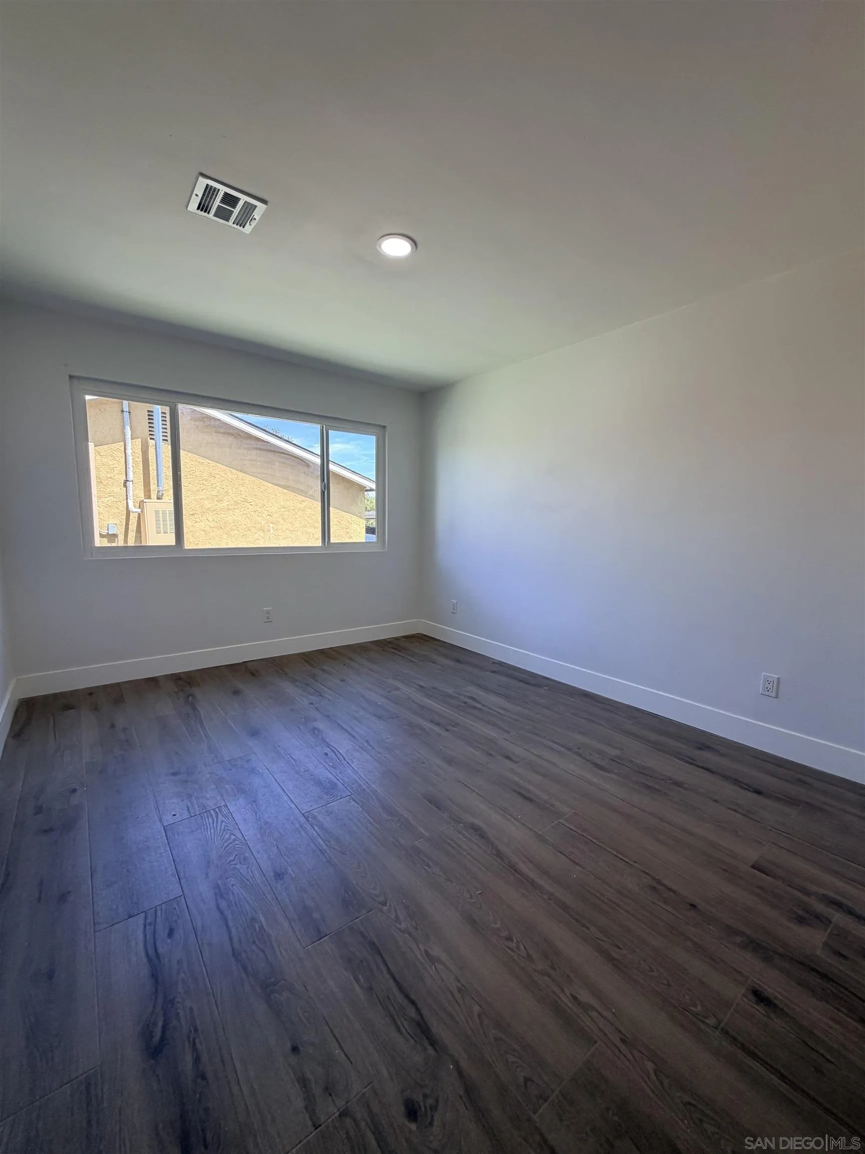 Photo #9: 260020387 Listing: Photo #9