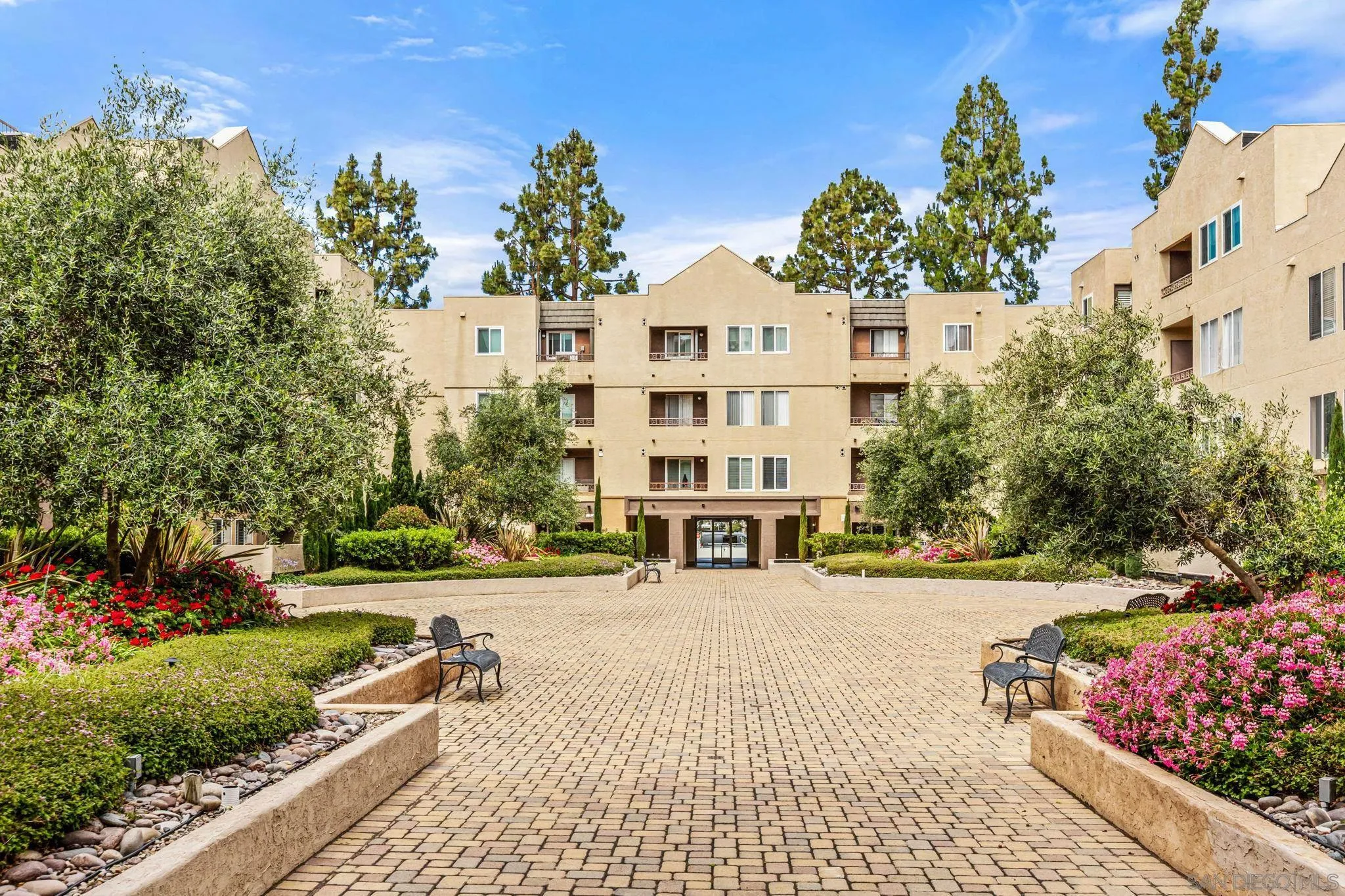 https://cdn.realtyfeed.com/cdn/127/260020388/2a6e1d8725afb6eafa3115710d18b756.webp