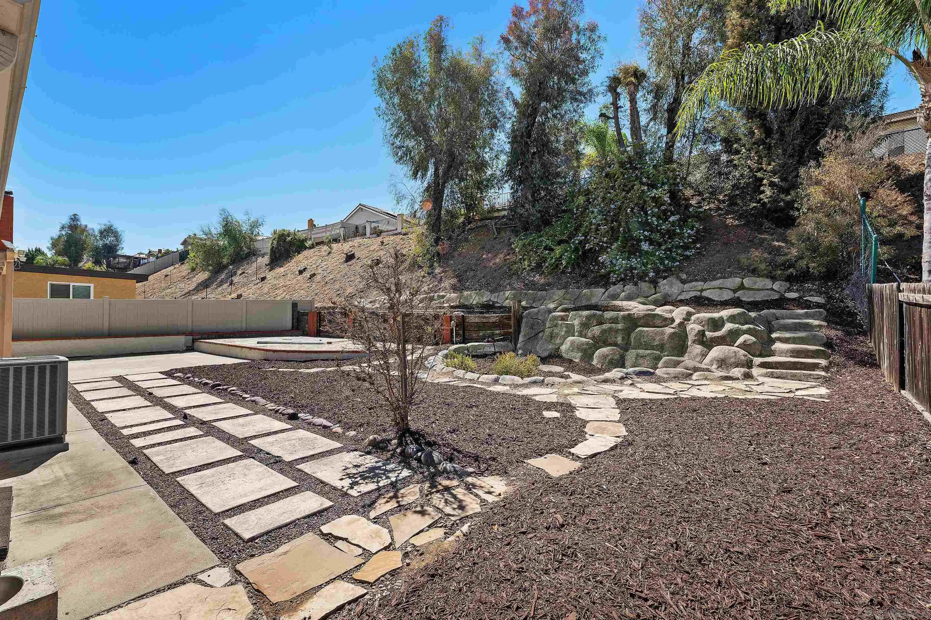 https://cdn.realtyfeed.com/cdn/127/260020389/02b6aa71ee406b9ad489c72c79cc43b4.webp