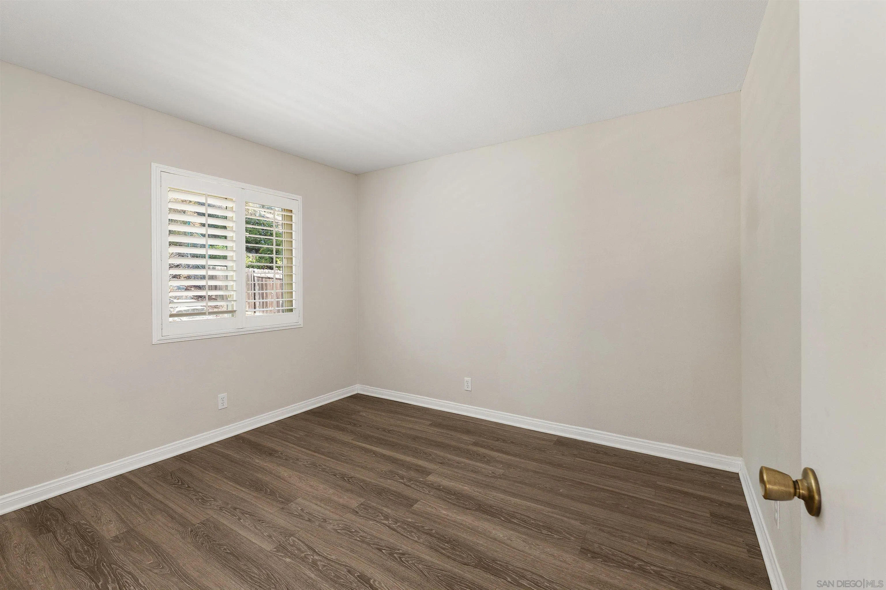 https://cdn.realtyfeed.com/cdn/127/260020389/b1f3f1f523475c7973190429a446dcad.webp