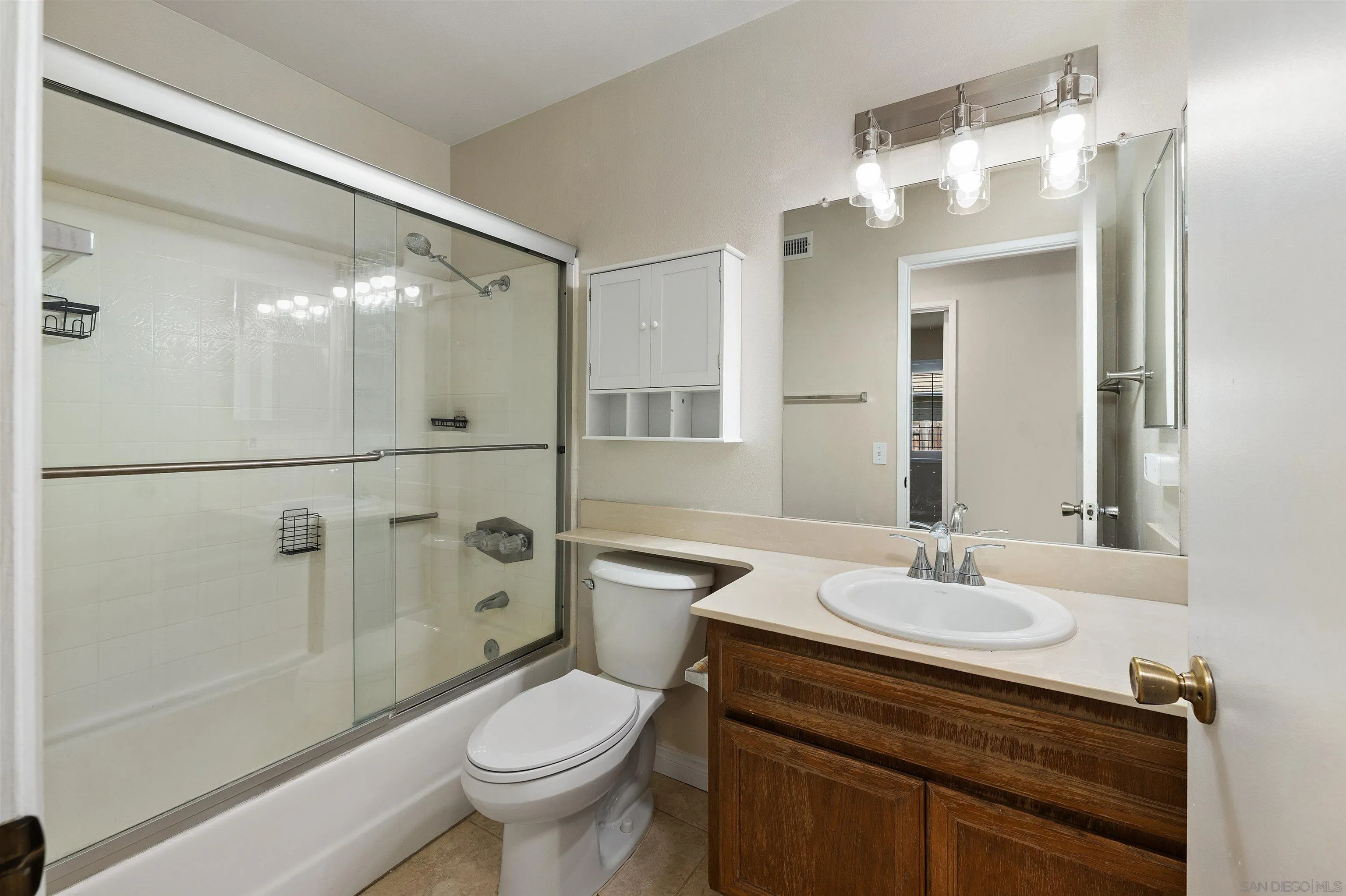 https://cdn.realtyfeed.com/cdn/127/260020389/c46f2fe40ab8e548a10d2b72f0d910f1.webp