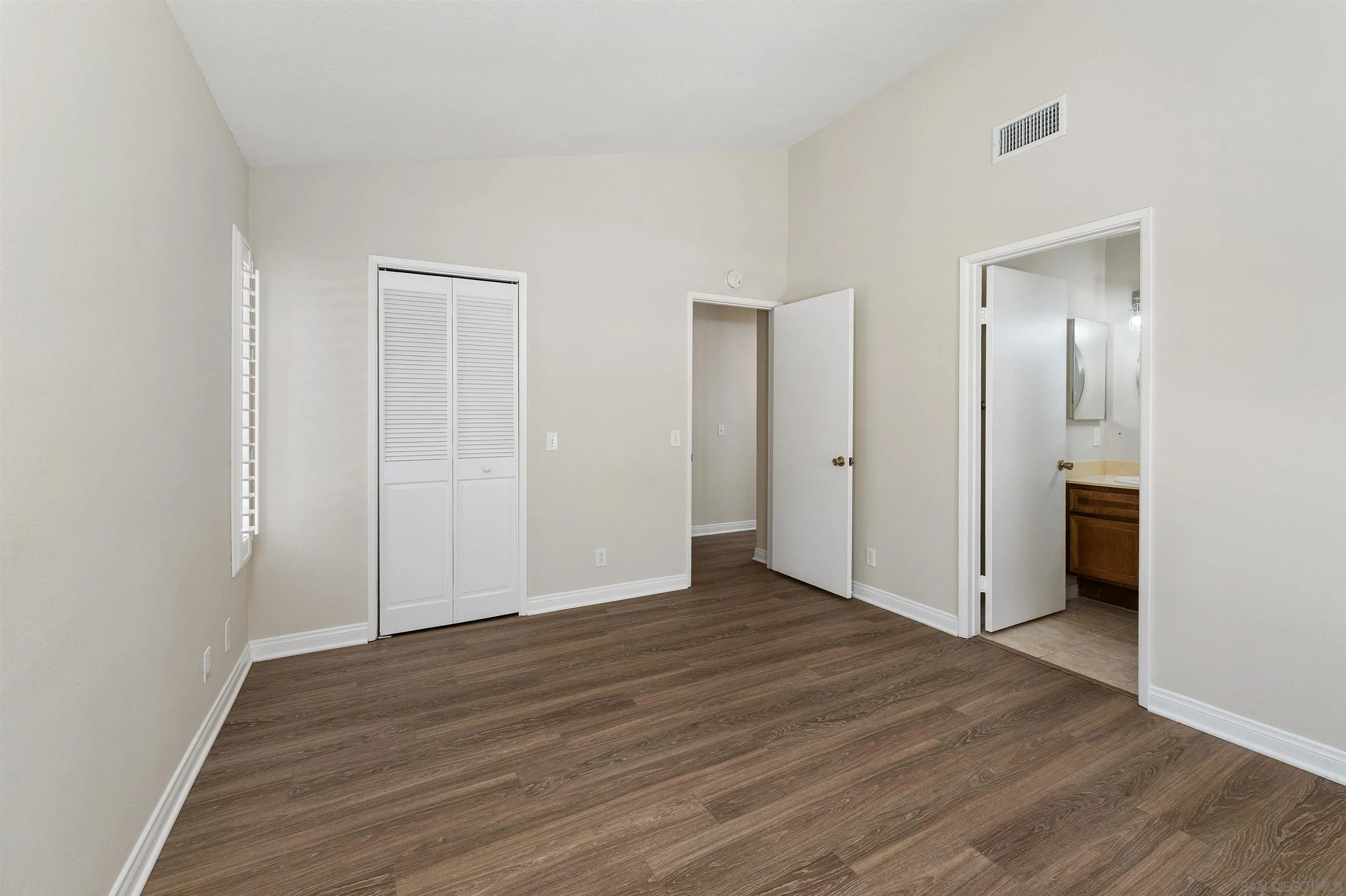 https://cdn.realtyfeed.com/cdn/127/260020389/e60af8b83178e87e8971f71d3dba1c2d.webp