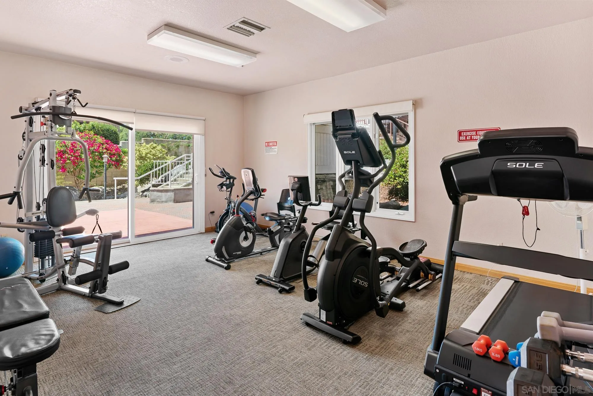 https://cdn.realtyfeed.com/cdn/127/260020391/2528956c7f2baf9d42ba4c93451bf884.webp