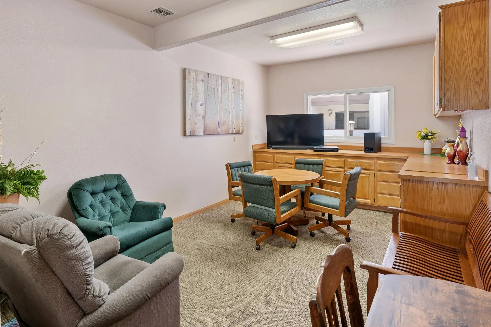 https://cdn.realtyfeed.com/cdn/127/260020391/3cf2d076d59ea4439ceb259557ffb995.webp