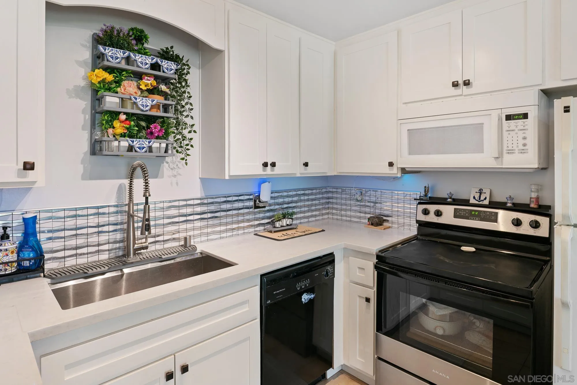 https://cdn.realtyfeed.com/cdn/127/260020391/abd9698c9e2559d4539b54fd206723ce.webp
