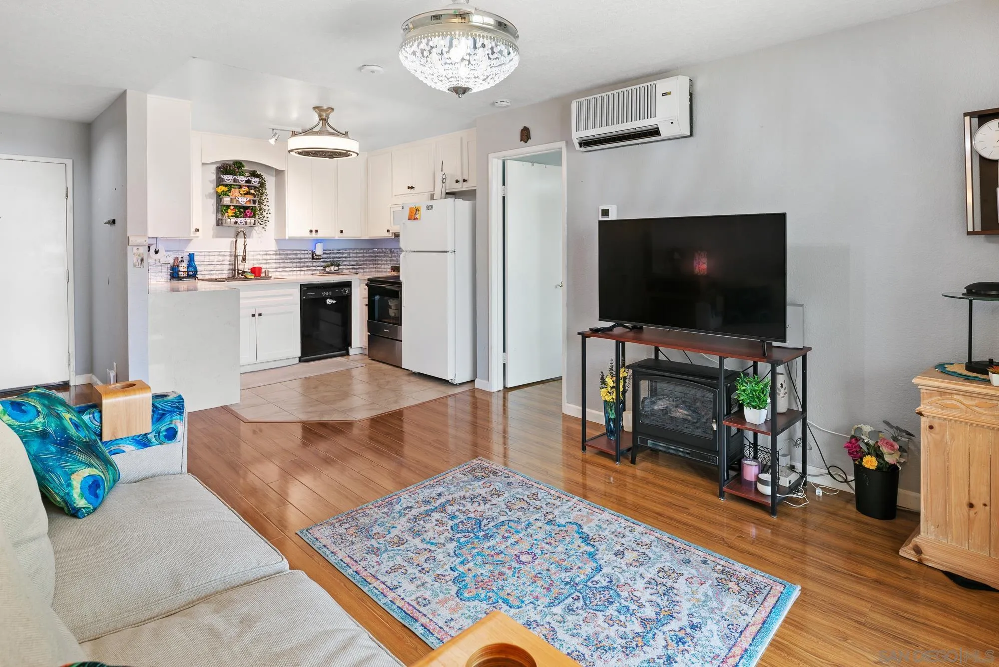 https://cdn.realtyfeed.com/cdn/127/260020391/bad11f26b2c42248db9bd4c9bafab4eb.webp