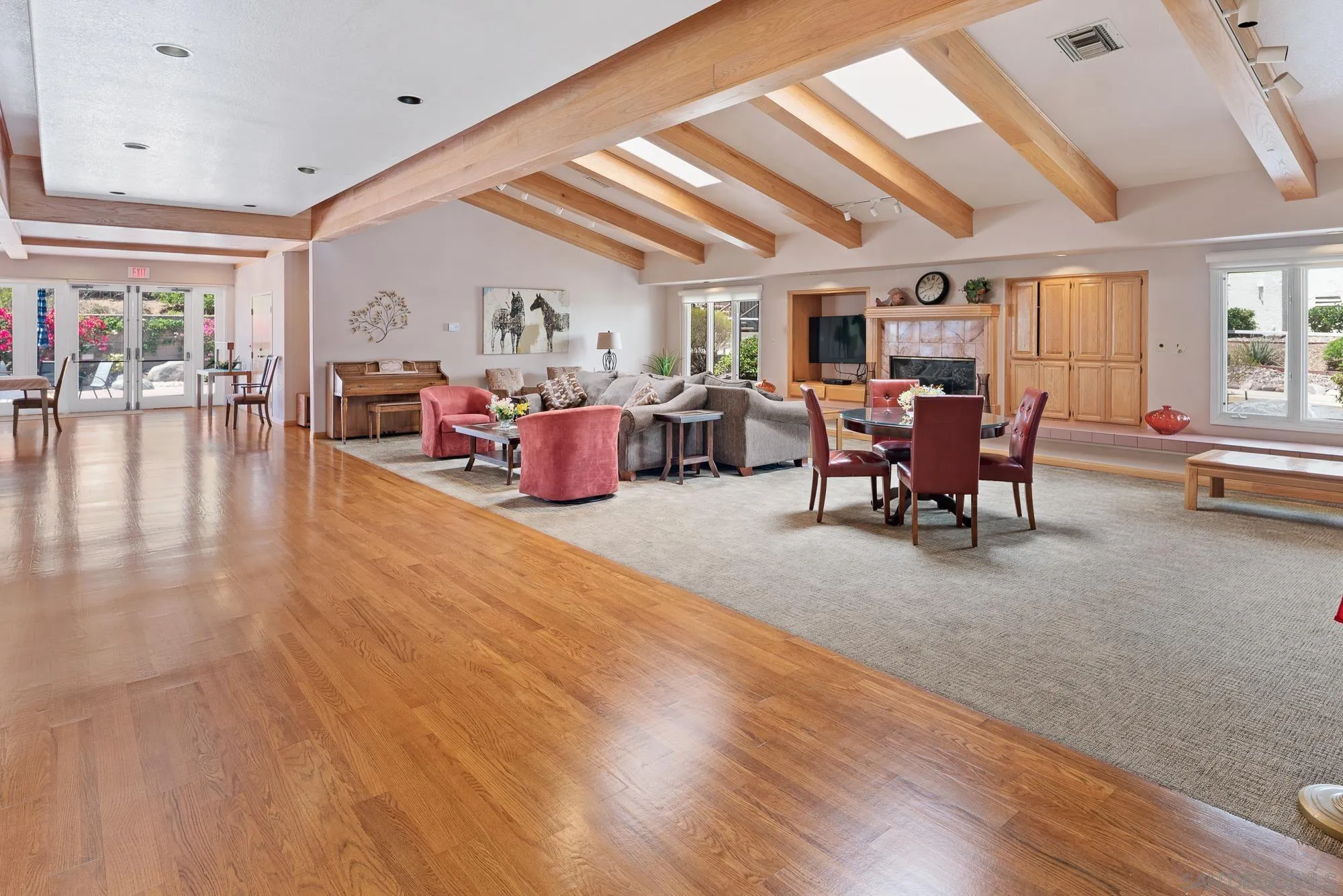 https://cdn.realtyfeed.com/cdn/127/260020391/fa3cb72af12a258d76bbaf190112d50a.webp