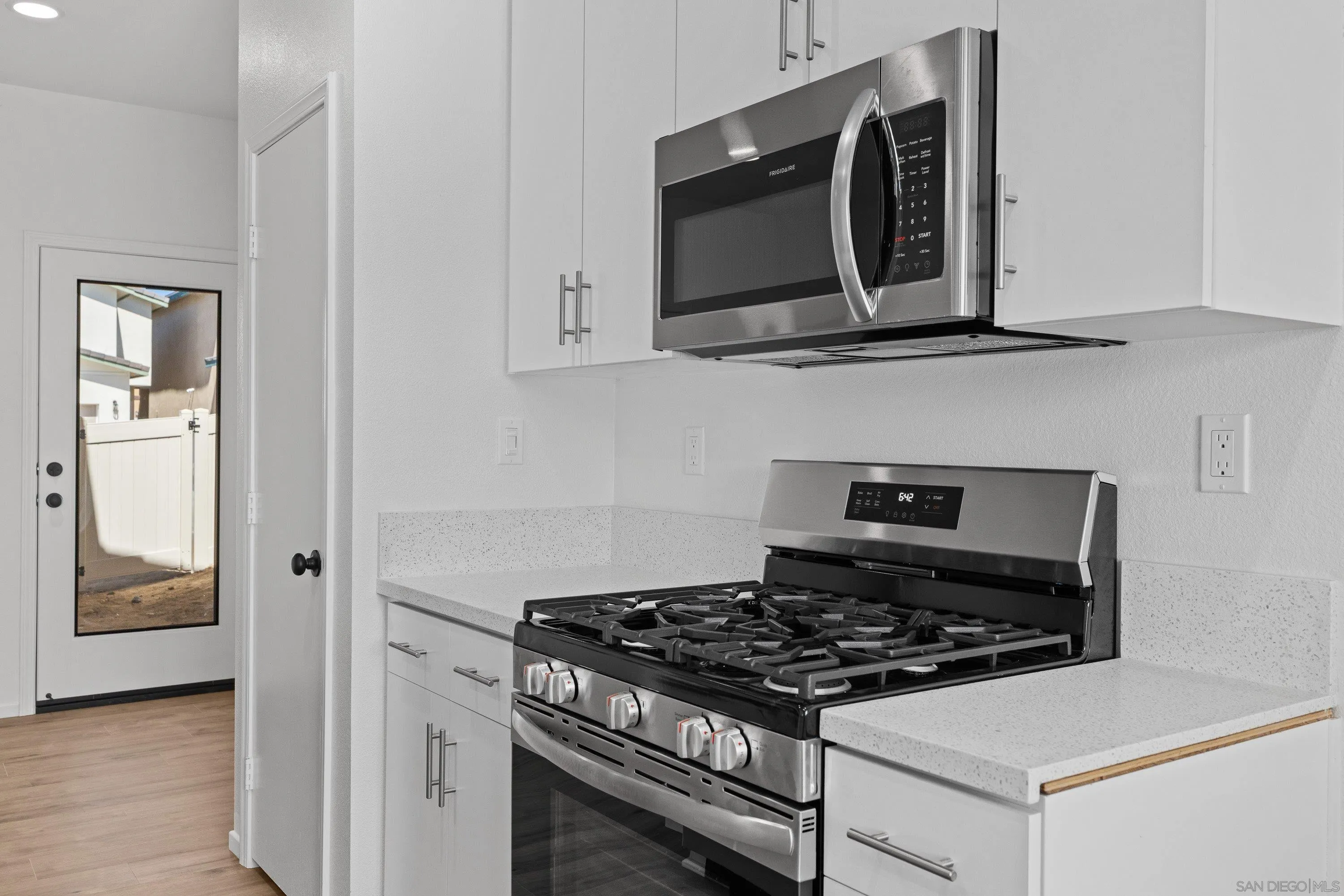https://cdn.realtyfeed.com/cdn/127/260020392/02de5b3bef0da77fe449b1a2290fc8d0.webp