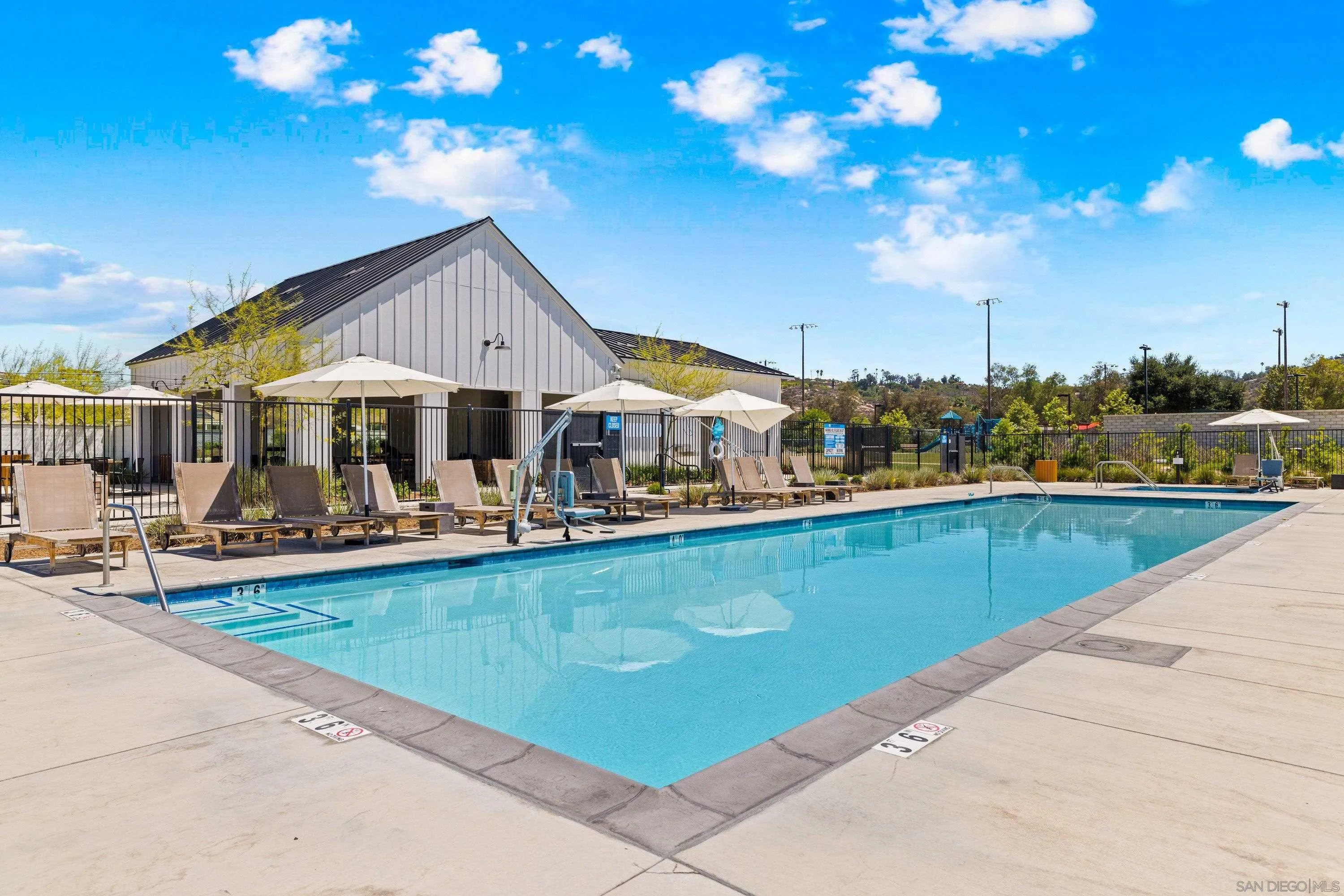 https://cdn.realtyfeed.com/cdn/127/260020392/982054e2e02cec2cad4ec27ff301bdcd.webp