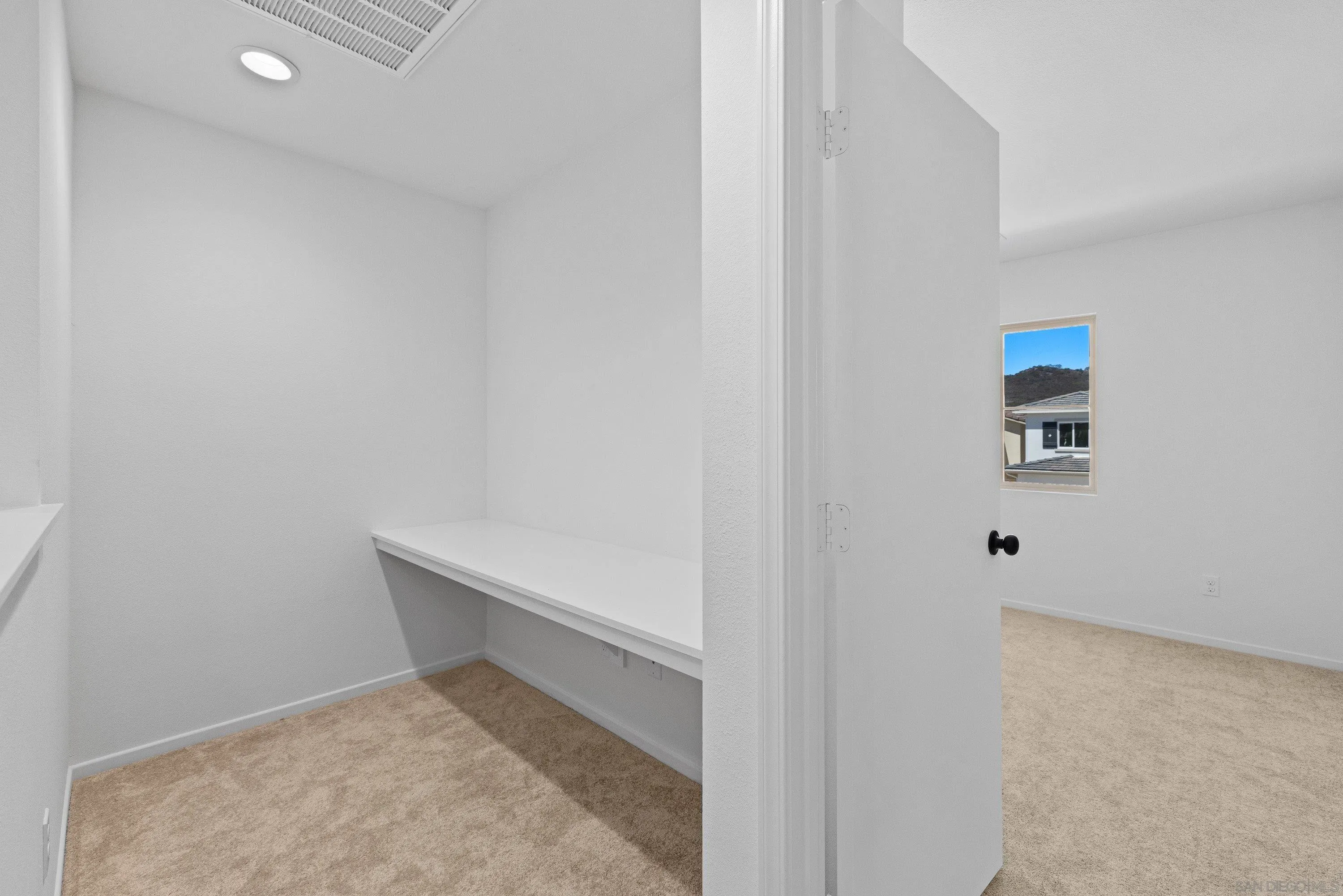 https://cdn.realtyfeed.com/cdn/127/260020392/a021d6cc21ae72cf0edc5105ed095149.webp