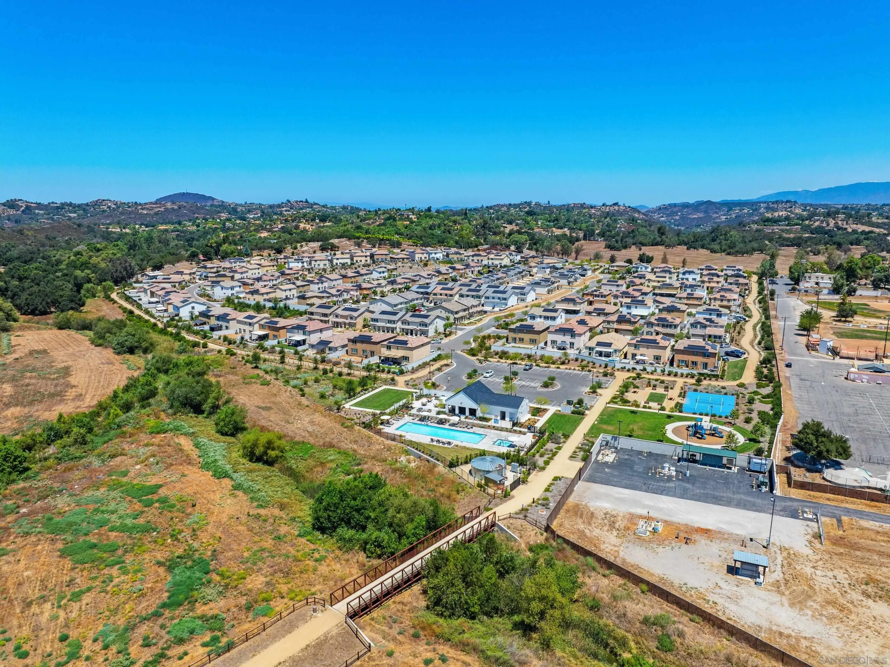 https://cdn.realtyfeed.com/cdn/127/260020392/d9f31cca3b68548e5b2d297d0e8dda1e.webp