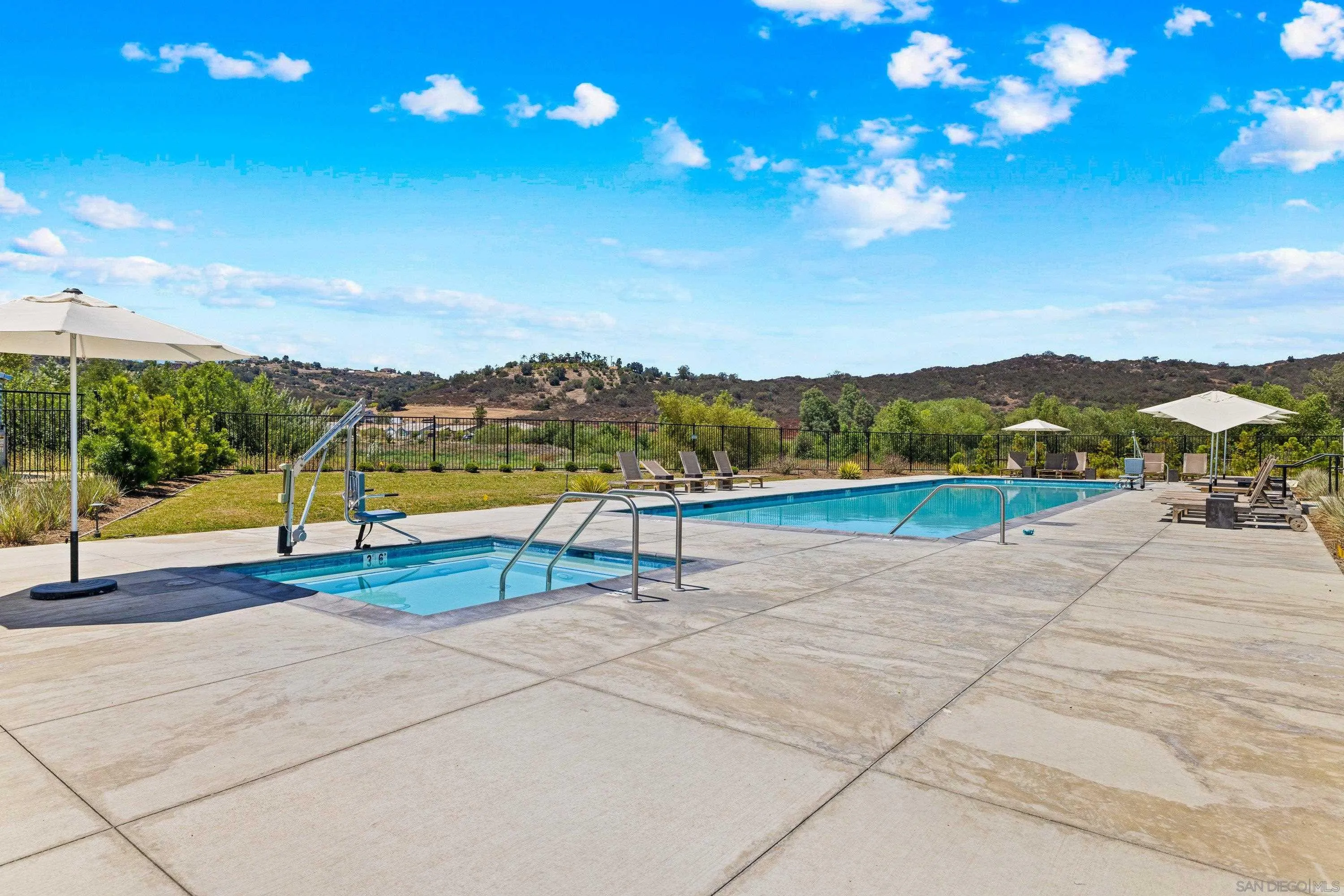 https://cdn.realtyfeed.com/cdn/127/260020392/dd40312d8fa3a50531f832999095cd4d.webp