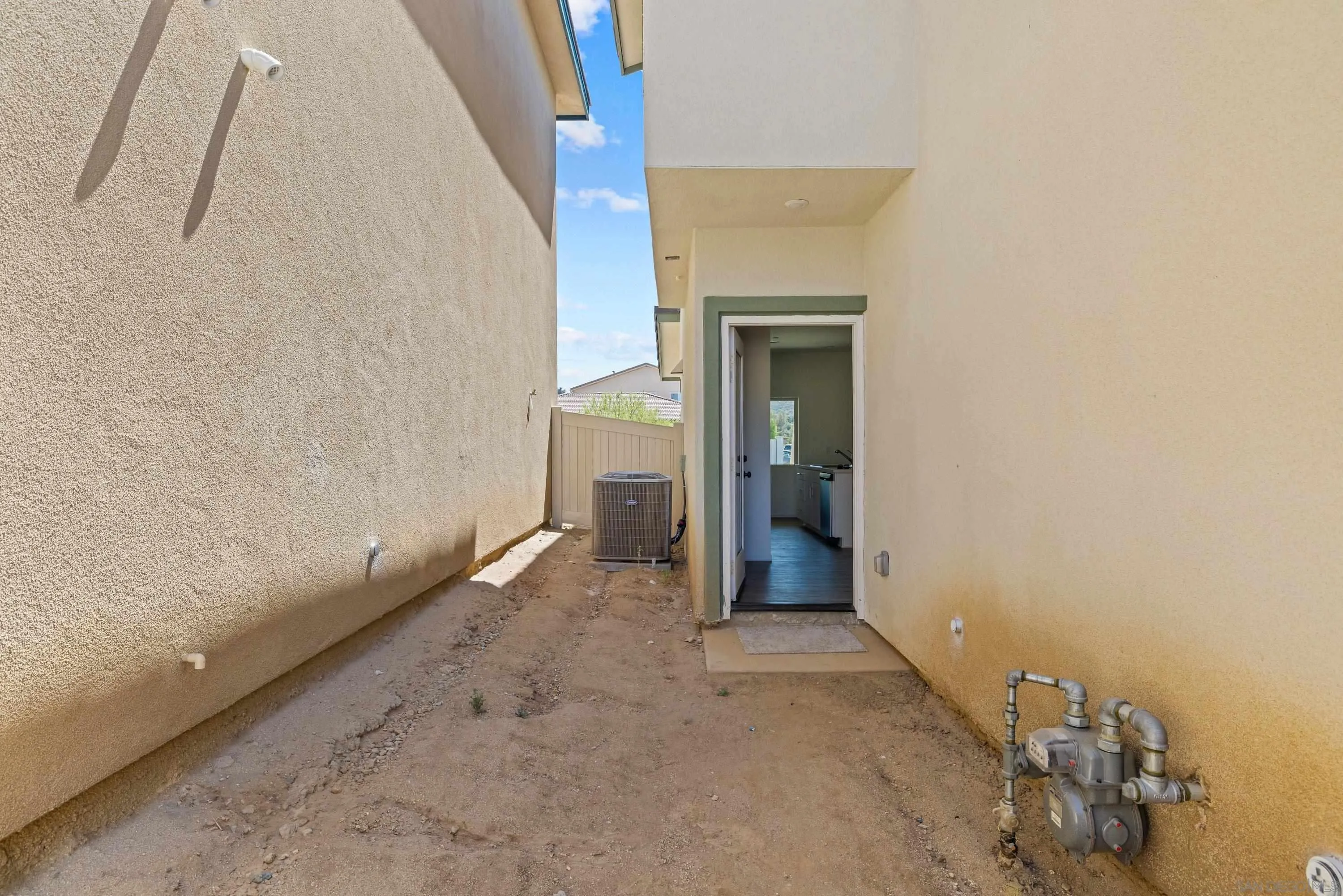 https://cdn.realtyfeed.com/cdn/127/260020392/e9475cf37f4f65714155c43dd5bb8024.webp