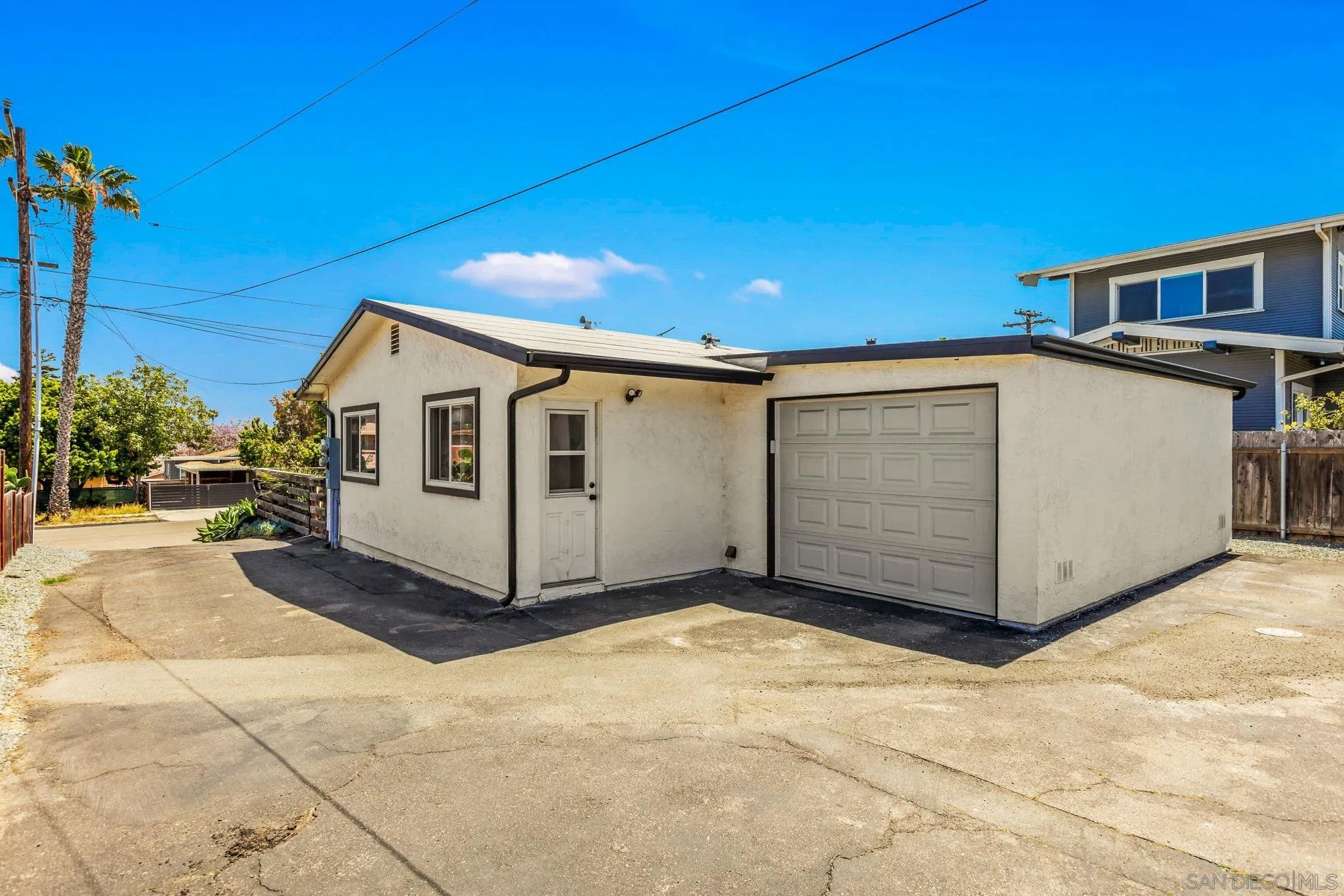 https://cdn.realtyfeed.com/cdn/127/260020393/2a2dd3d5067c499ec5f85e66197f5898.webp