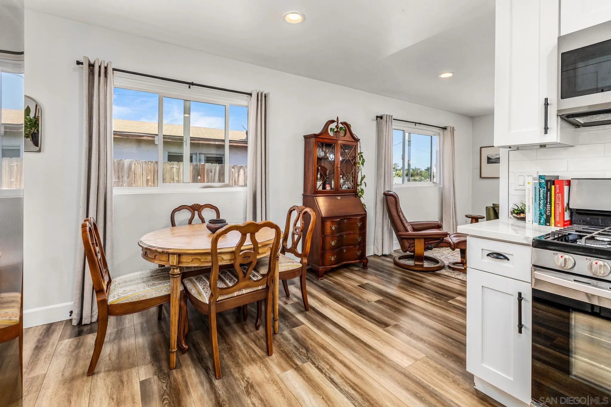 https://cdn.realtyfeed.com/cdn/127/260020393/f8753330949f11d92d0ca0f93e2f6d9e.webp
