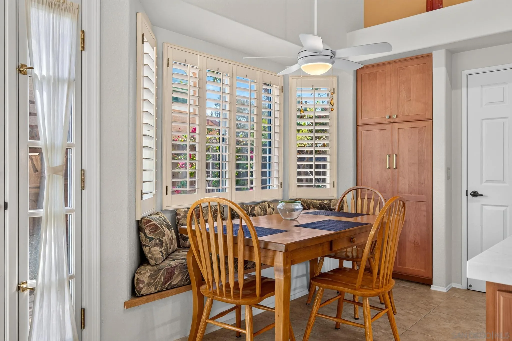 https://cdn.realtyfeed.com/cdn/127/260020399/5b021eff821686af1ca5beb42b9cd57d.webp