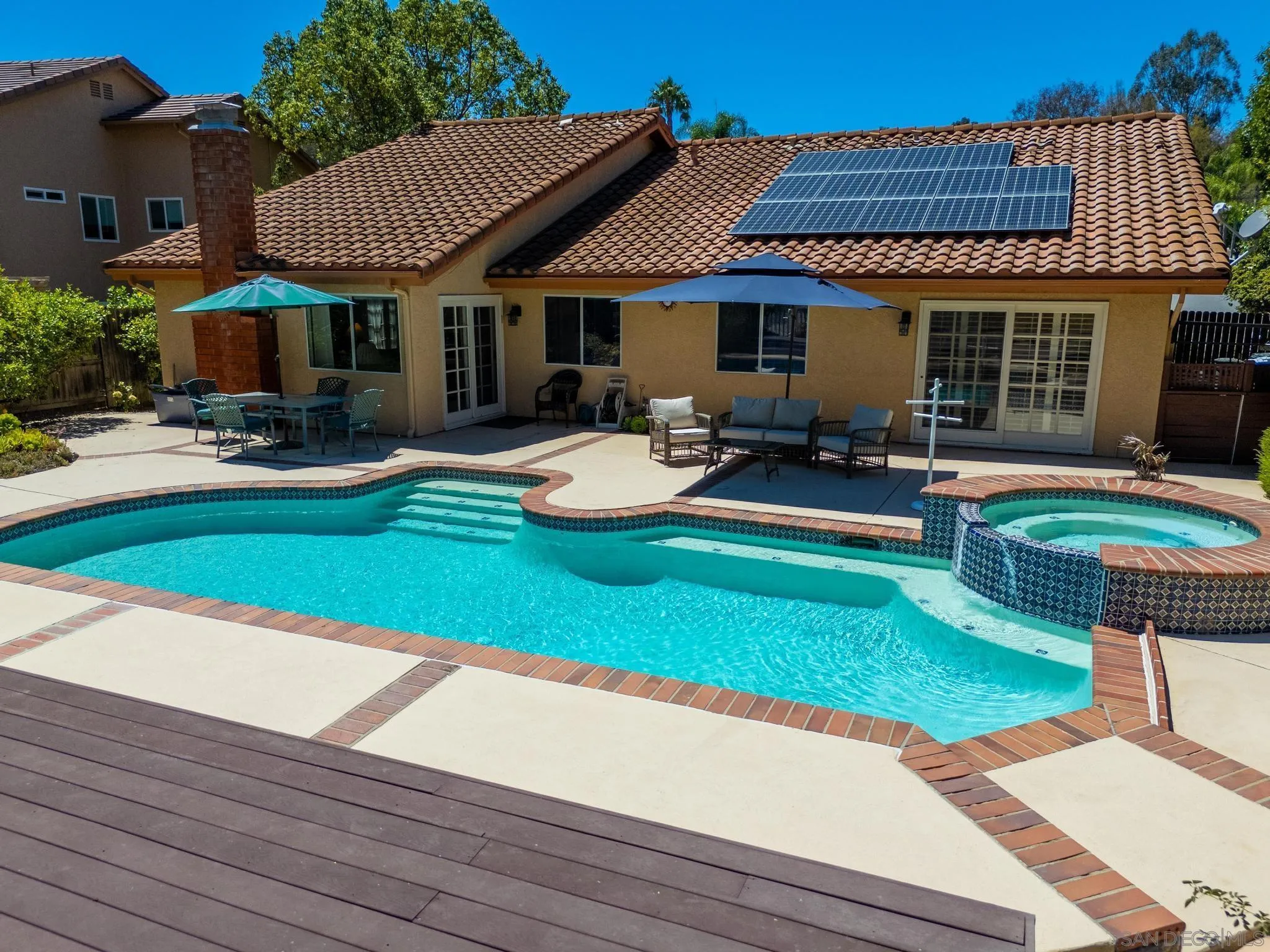 https://cdn.realtyfeed.com/cdn/127/260020399/693294ea0195067e389bdf2721ed236a.webp