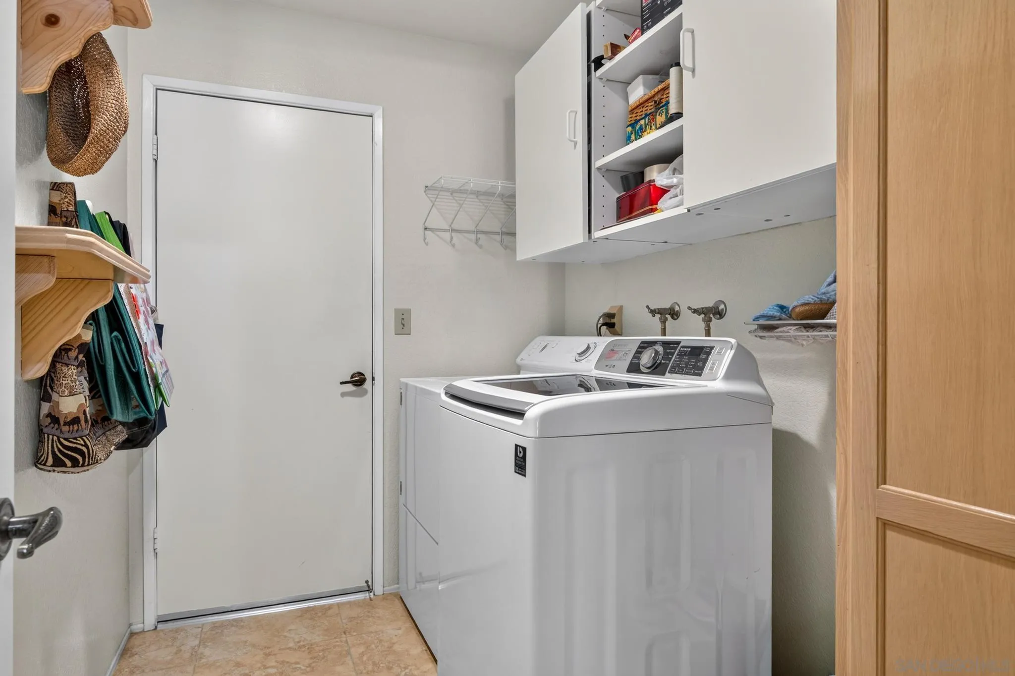 https://cdn.realtyfeed.com/cdn/127/260020399/f25f5919cfff69b13f0199e825120d63.webp