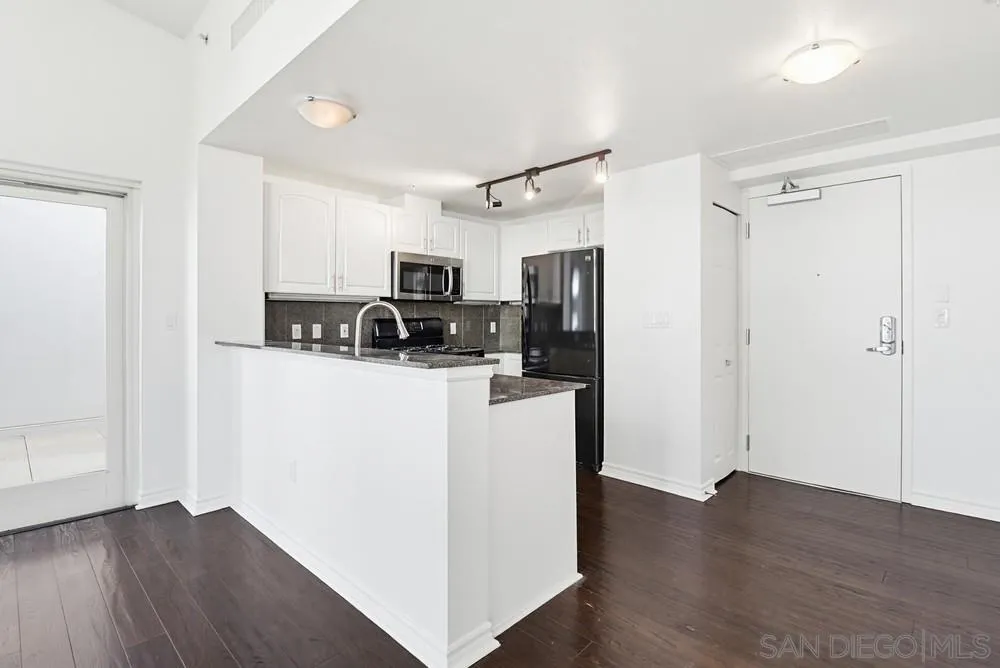 Photo #32: 260020401 Listing: Photo #32