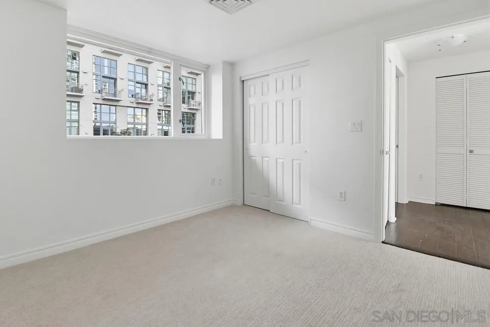 Photo #36: 260020401 Listing: Photo #36