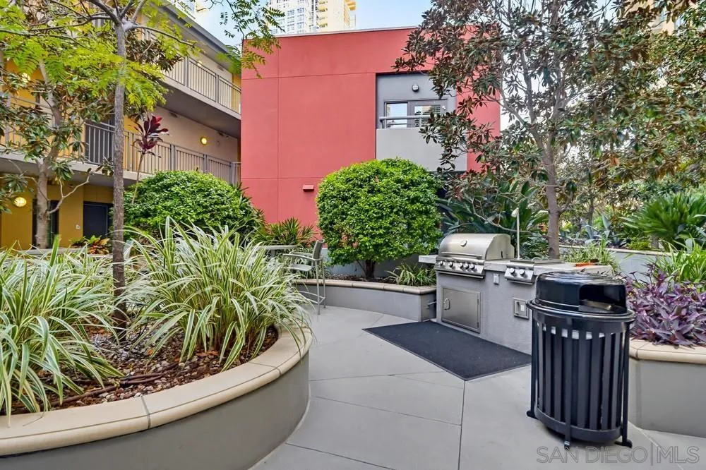 Photo #11: 260020401 Listing: Photo #11