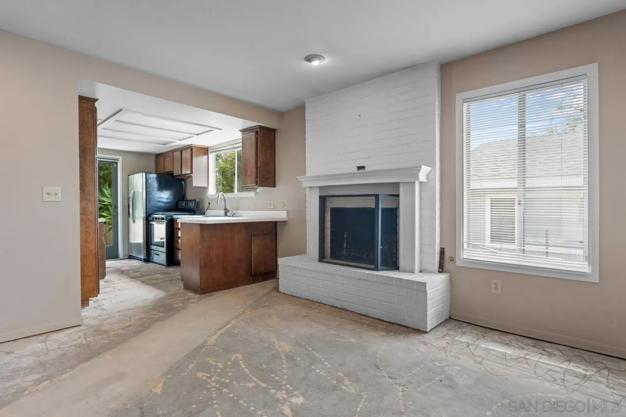 https://cdn.realtyfeed.com/cdn/127/260020402/30c2866e84dcac5147a823516513b7b0.webp