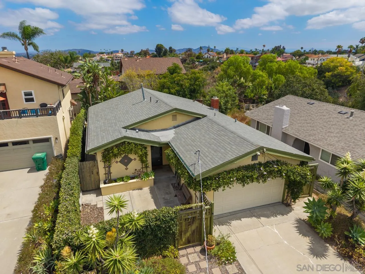 https://cdn.realtyfeed.com/cdn/127/260020402/77e086bfffc64c149b751f70ca4bd692.webp