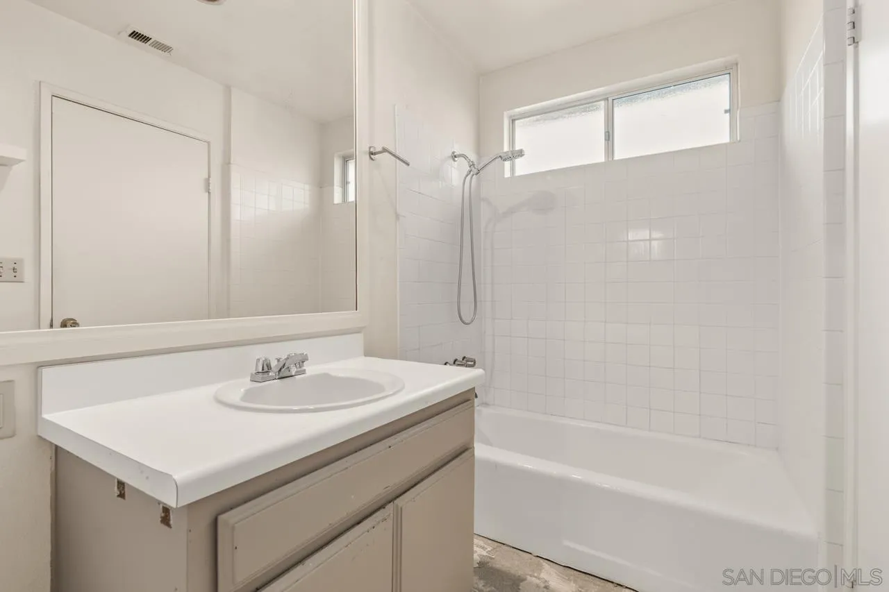 https://cdn.realtyfeed.com/cdn/127/260020402/7a073467ddf64fa79013d33cdc6677a1.webp