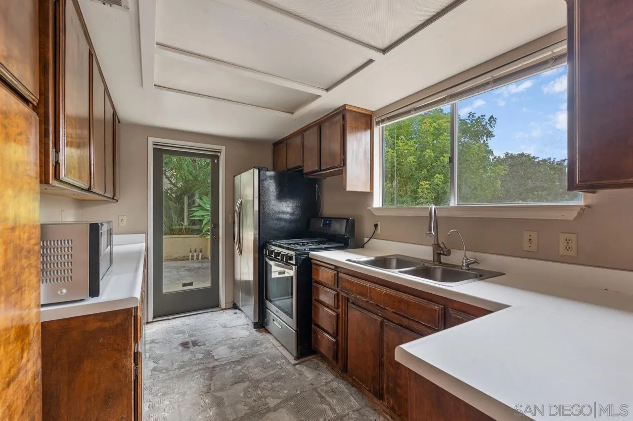 https://cdn.realtyfeed.com/cdn/127/260020402/fcfb61d30db407da16d6b94022f05943.webp