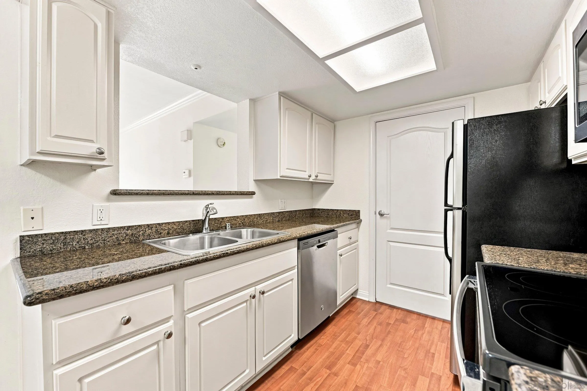 https://cdn.realtyfeed.com/cdn/127/260020404/55230bd6ef498e046244b61583a4f8f4.webp