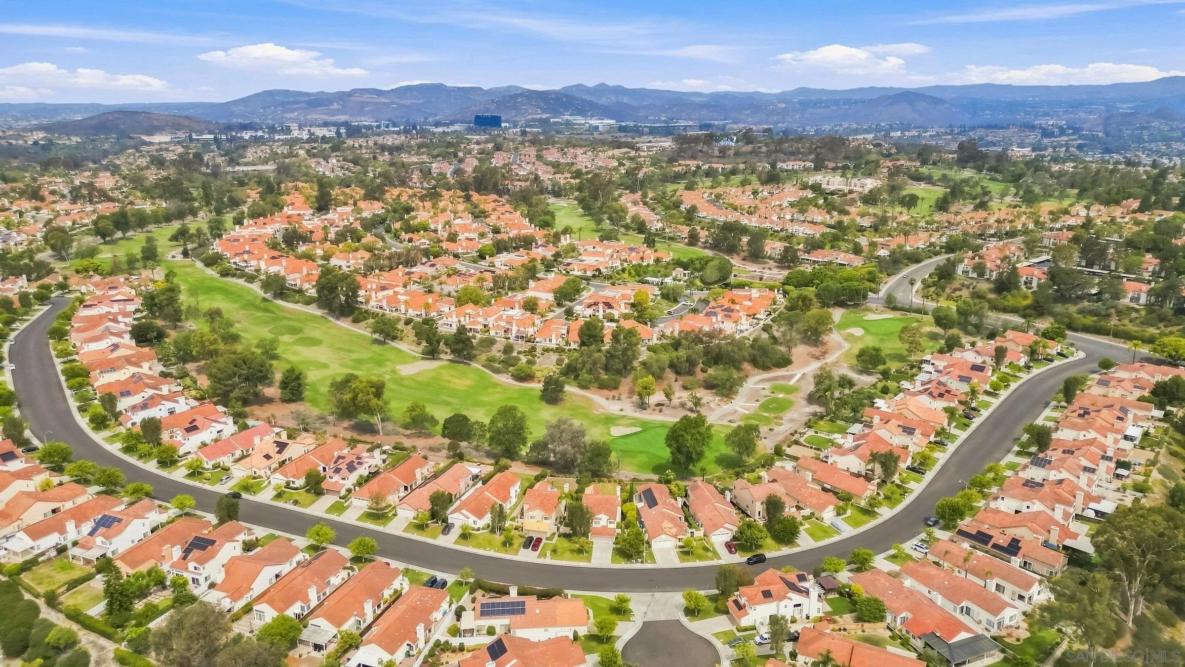 https://cdn.realtyfeed.com/cdn/127/260020404/7ea1cad34c7a97f3ff72a348f9cf291e.webp
