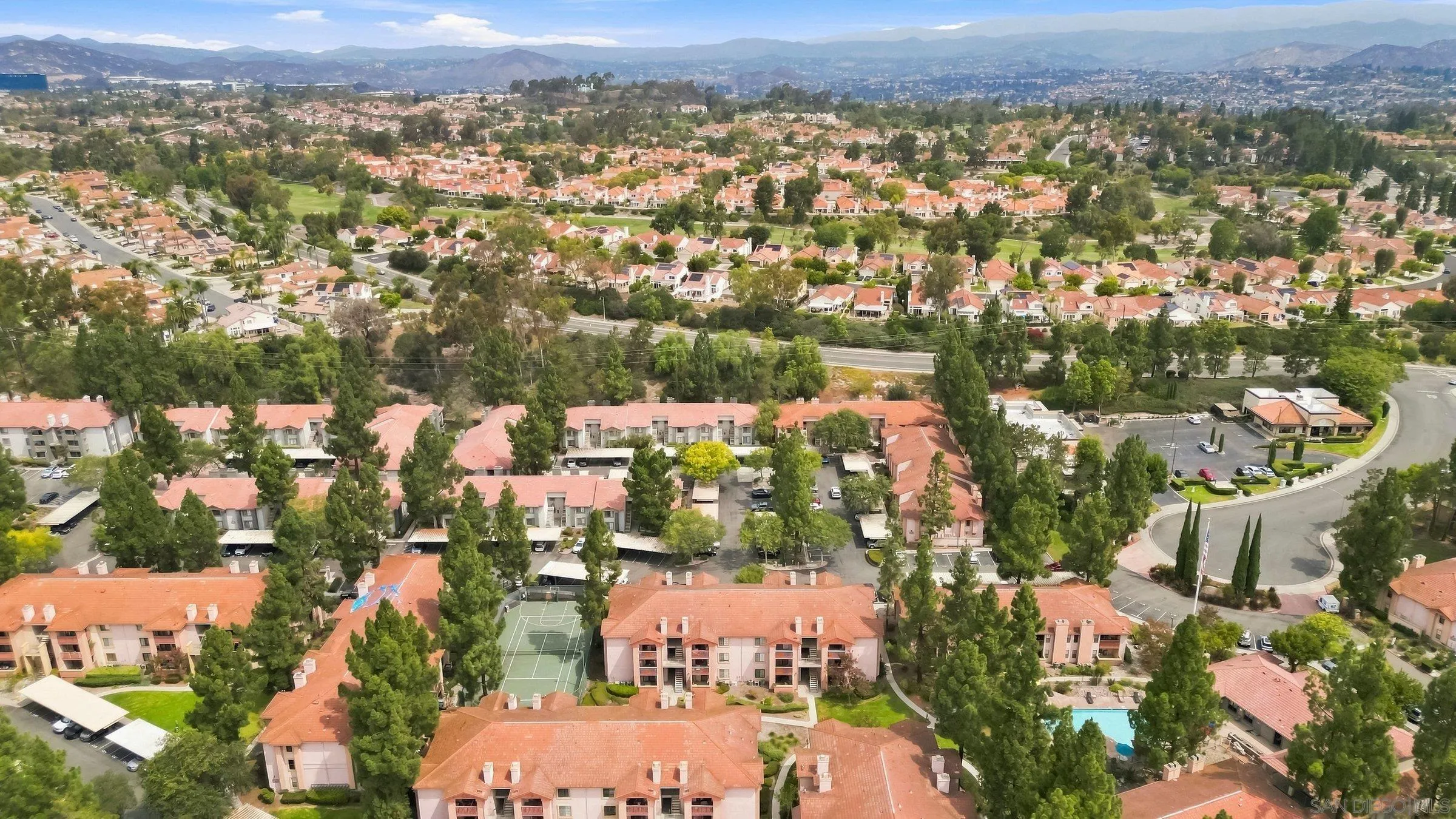 https://cdn.realtyfeed.com/cdn/127/260020404/daf5ffd20b0c79e8266b9984d5f50226.webp