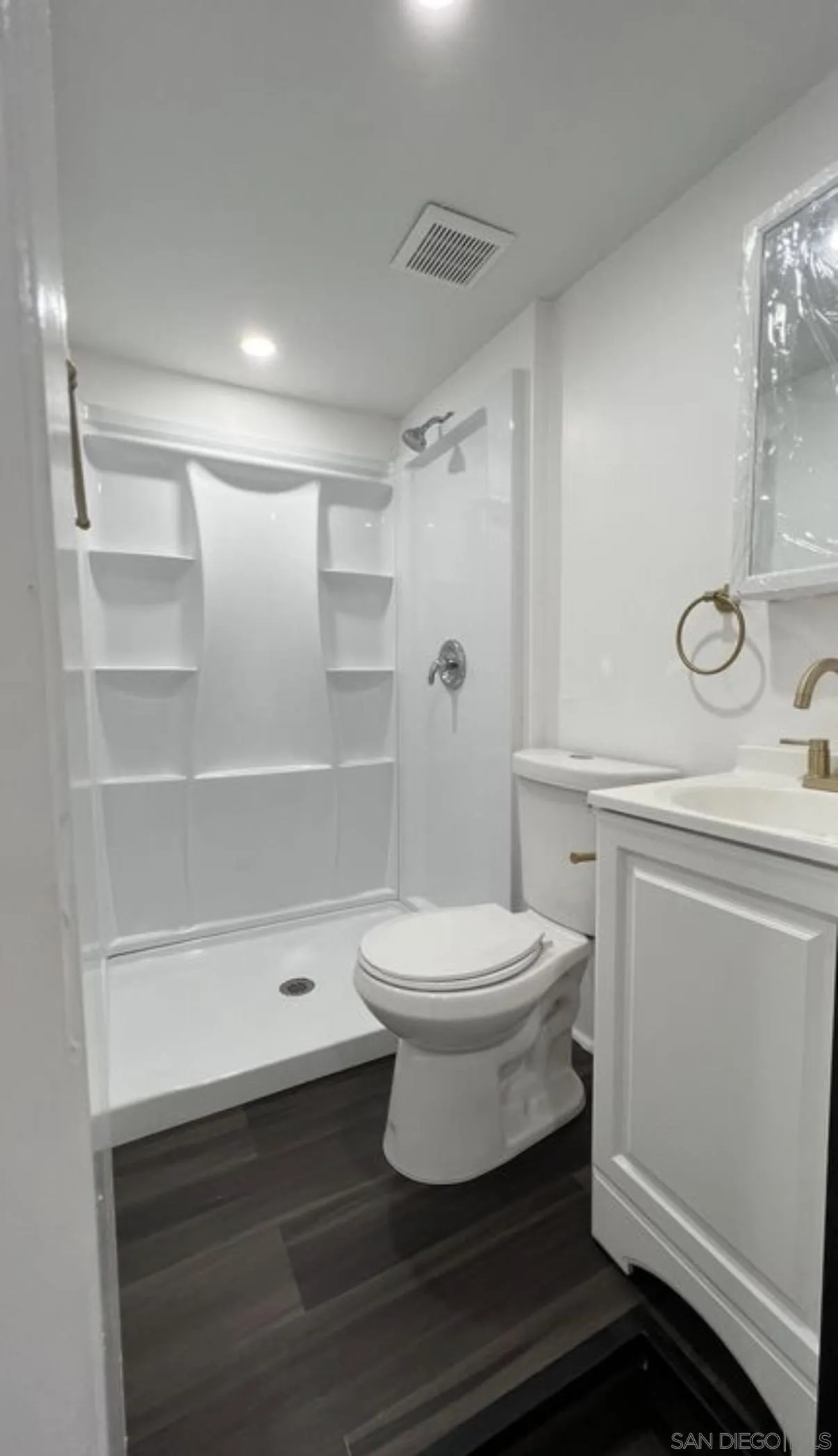 https://cdn.realtyfeed.com/cdn/127/260020405/24f98b7e0599bb17c2c4070be92f9da9.webp