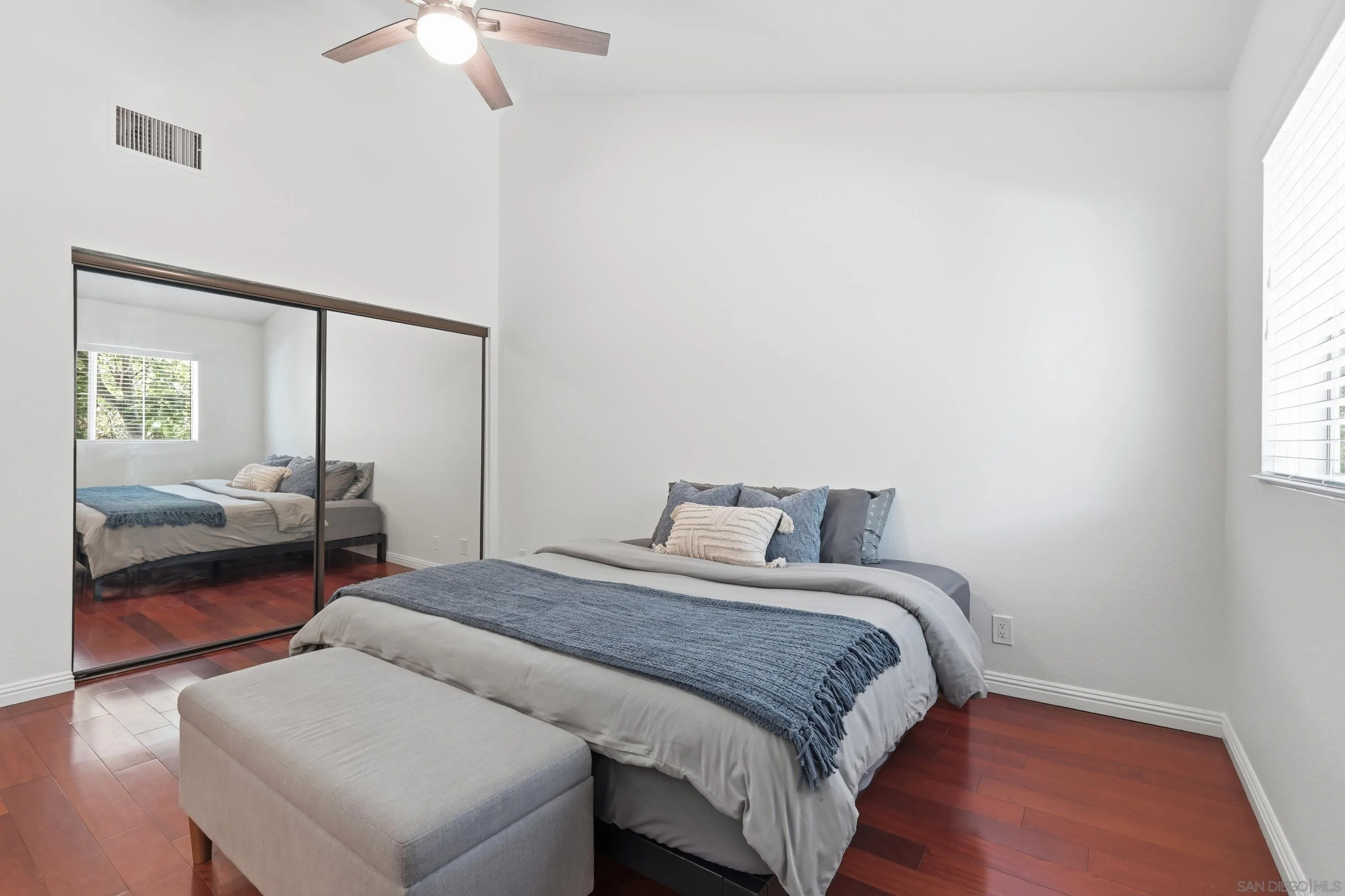 https://cdn.realtyfeed.com/cdn/127/260020406/0e5fbc70961ac47b5c95cc8e8ef35dce.webp
