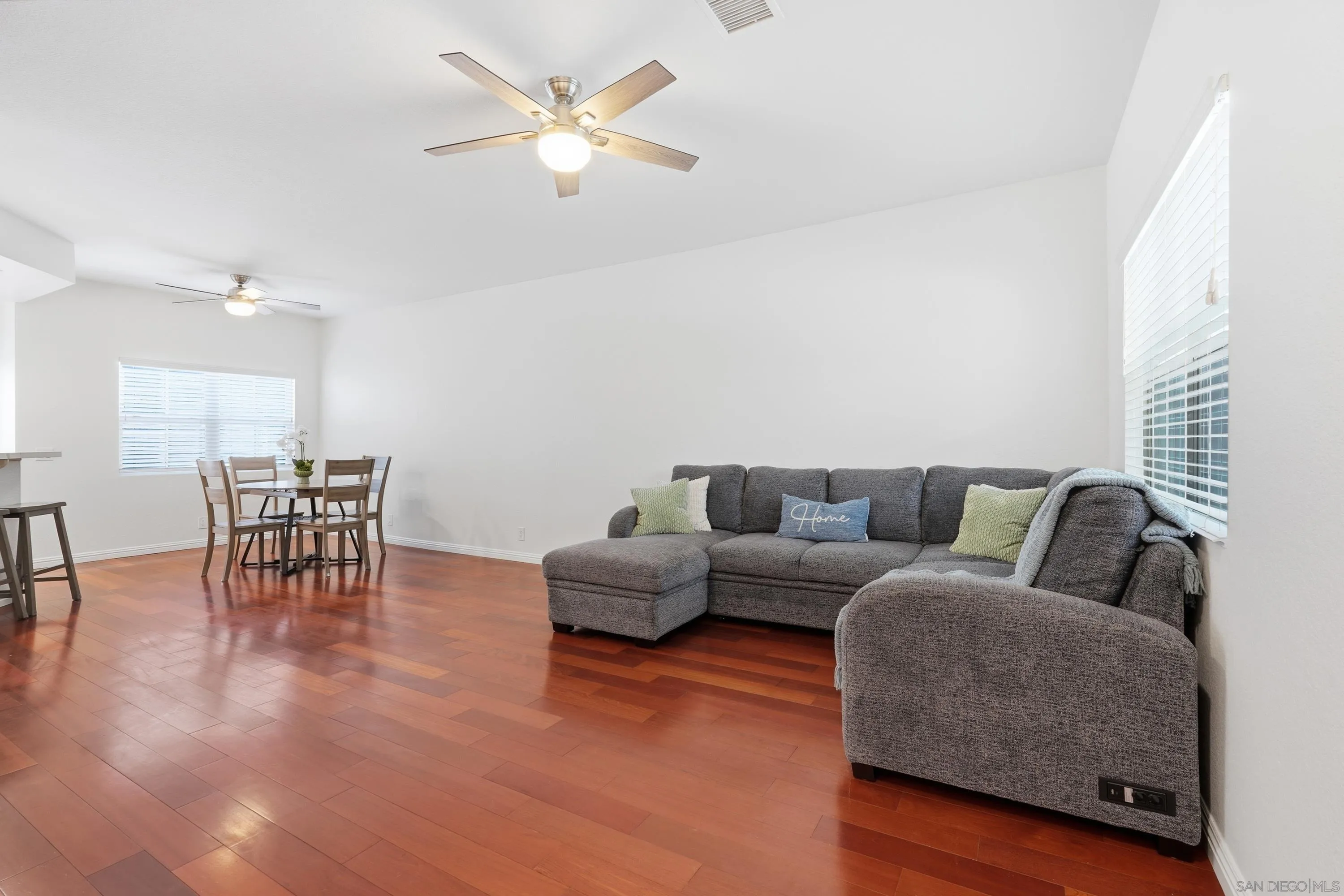 https://cdn.realtyfeed.com/cdn/127/260020406/1ecf855a4cee204f09f10ed18e419d8b.webp