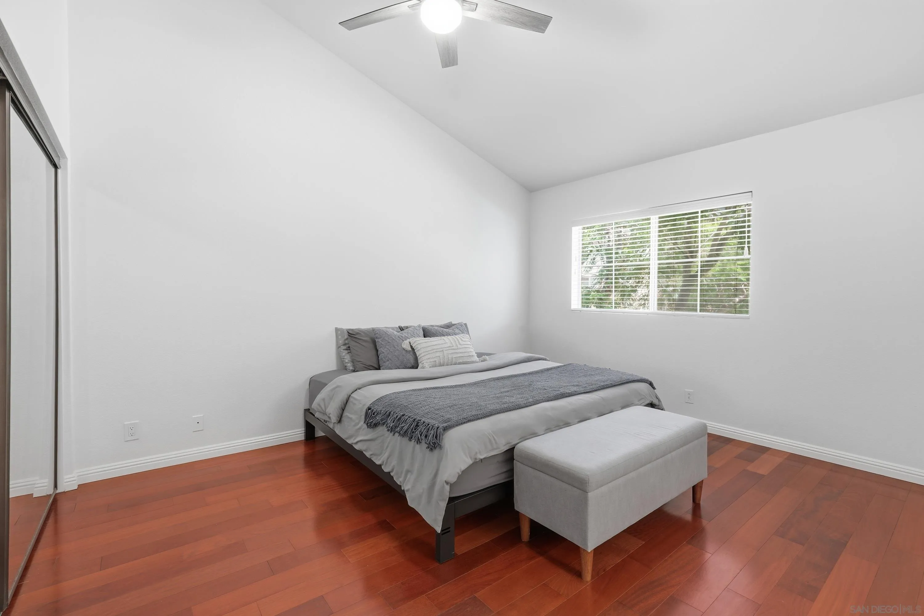 https://cdn.realtyfeed.com/cdn/127/260020406/aca6819a4e8028e0d631b84460246516.webp