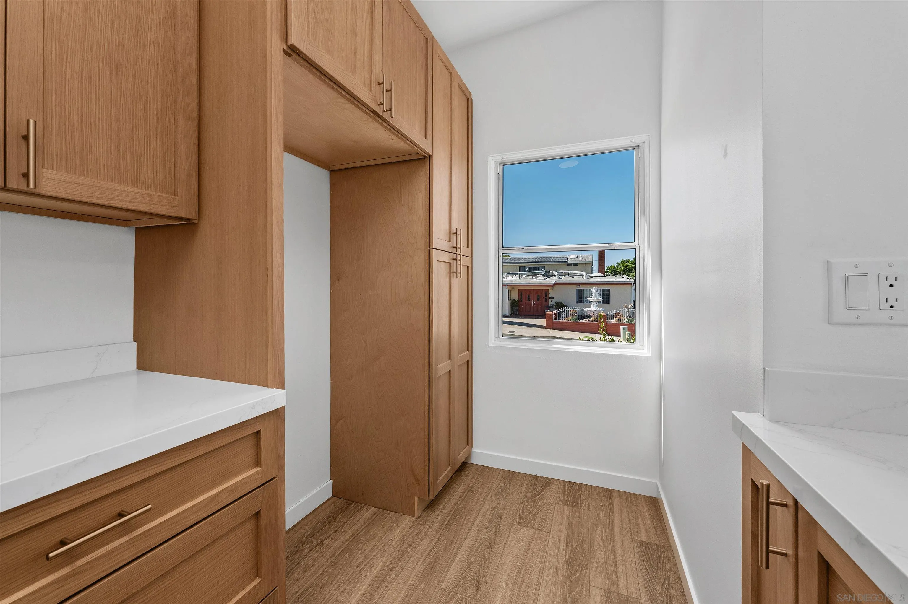 https://cdn.realtyfeed.com/cdn/127/260020408/075ea5f3f001f651e966f5ca4d67638b.webp