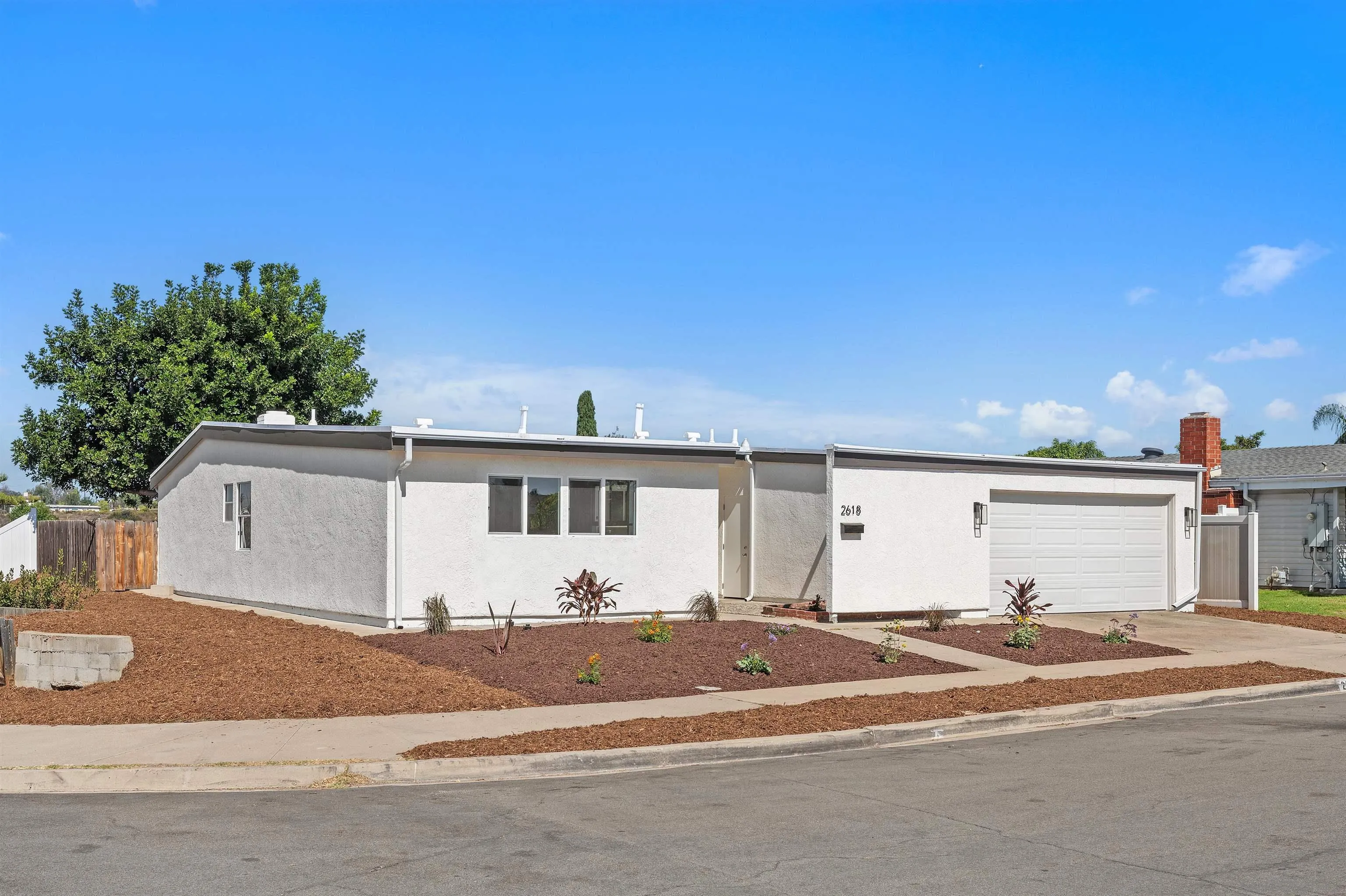 2618 Larkin Pl., San Diego, CA 92123 - Main photo, San Diego, CA