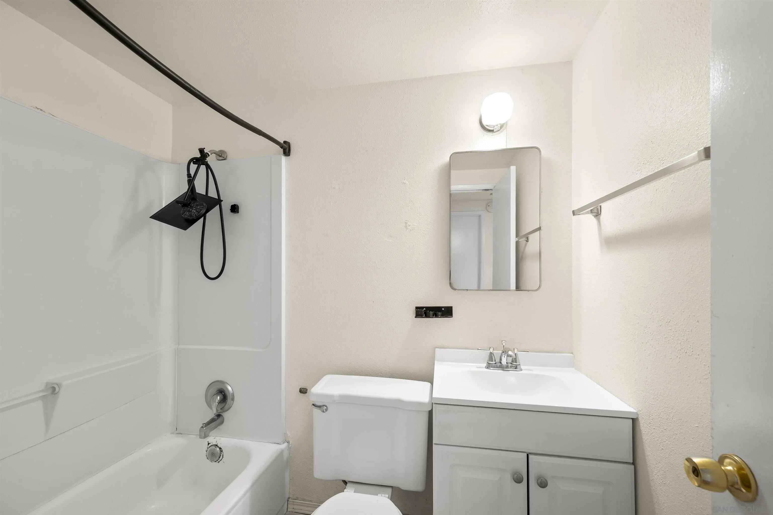 https://cdn.realtyfeed.com/cdn/127/260020411/42953e9cb5ac4c1d1d37d4e46325bd0b.webp