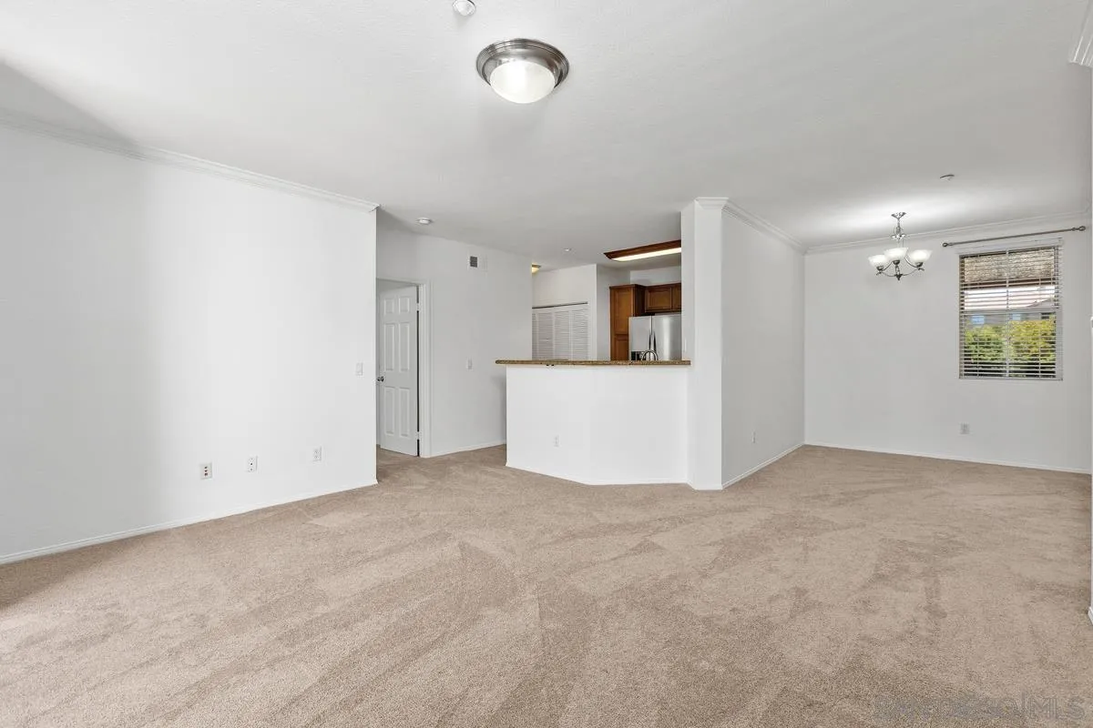 Photo #8: 260020413 Listing: Photo #8