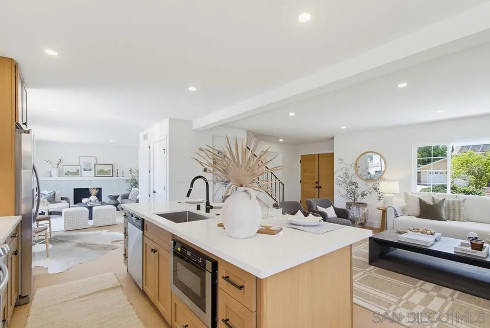 https://cdn.realtyfeed.com/cdn/127/260020418/460da51322bfd6cd98dad41014d03e3b.webp