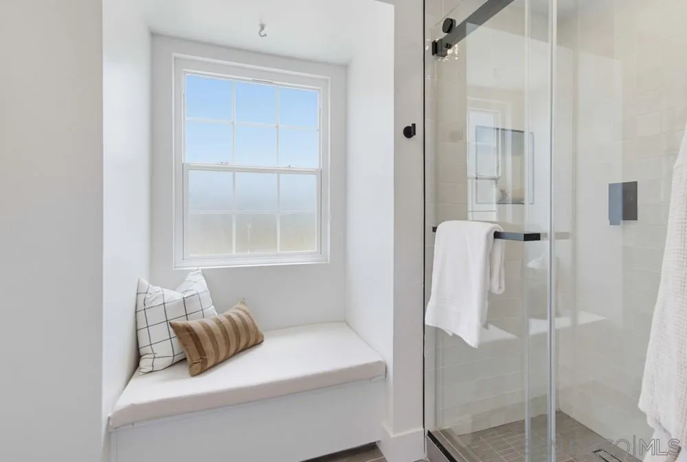 https://cdn.realtyfeed.com/cdn/127/260020418/54012f80c80af82c28683efa311b8b44.webp
