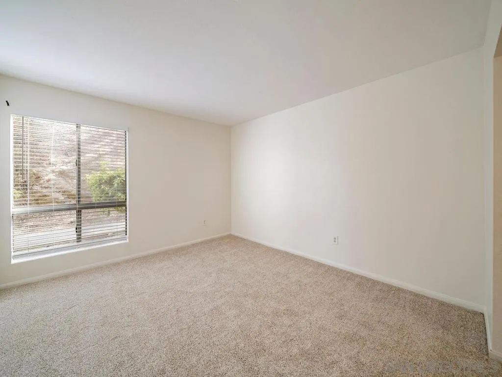 Photo #12: 260020419 Listing: Photo #12