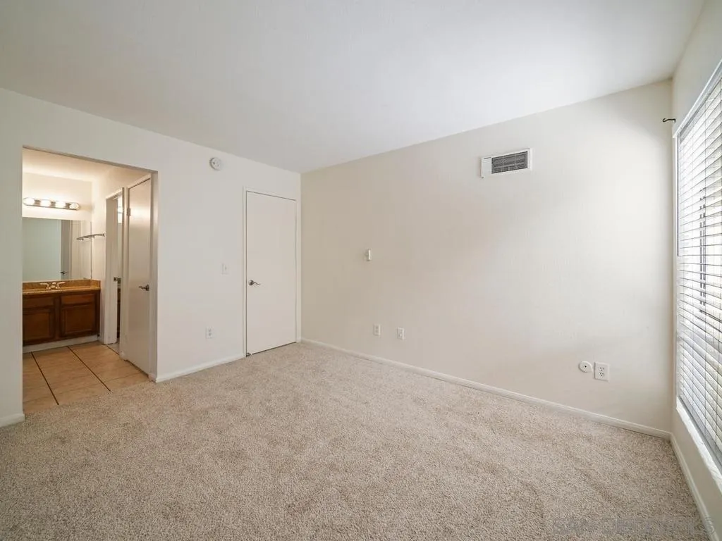 Photo #13: 260020419 Listing: Photo #13