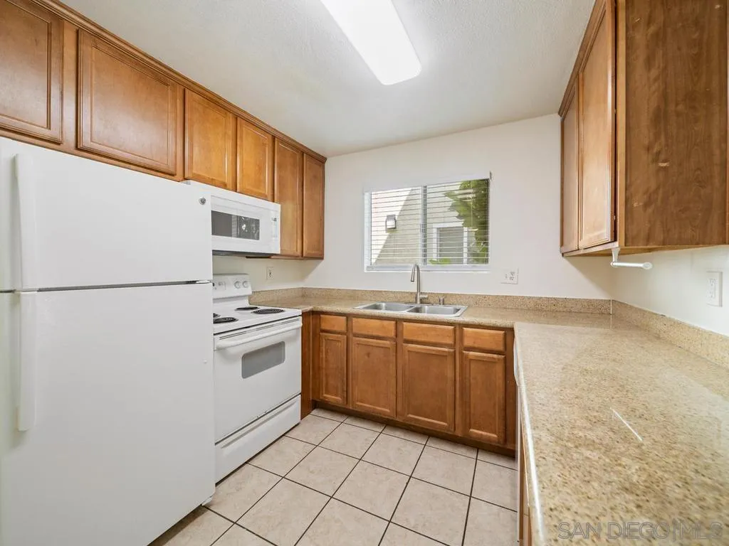 Photo #7: 260020419 Listing: Photo #7