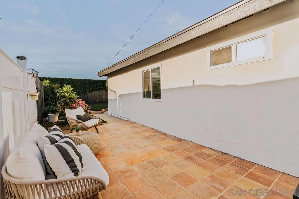 https://cdn.realtyfeed.com/cdn/127/260020422/1872e15869d4690f9c11d8835669e5ee.webp